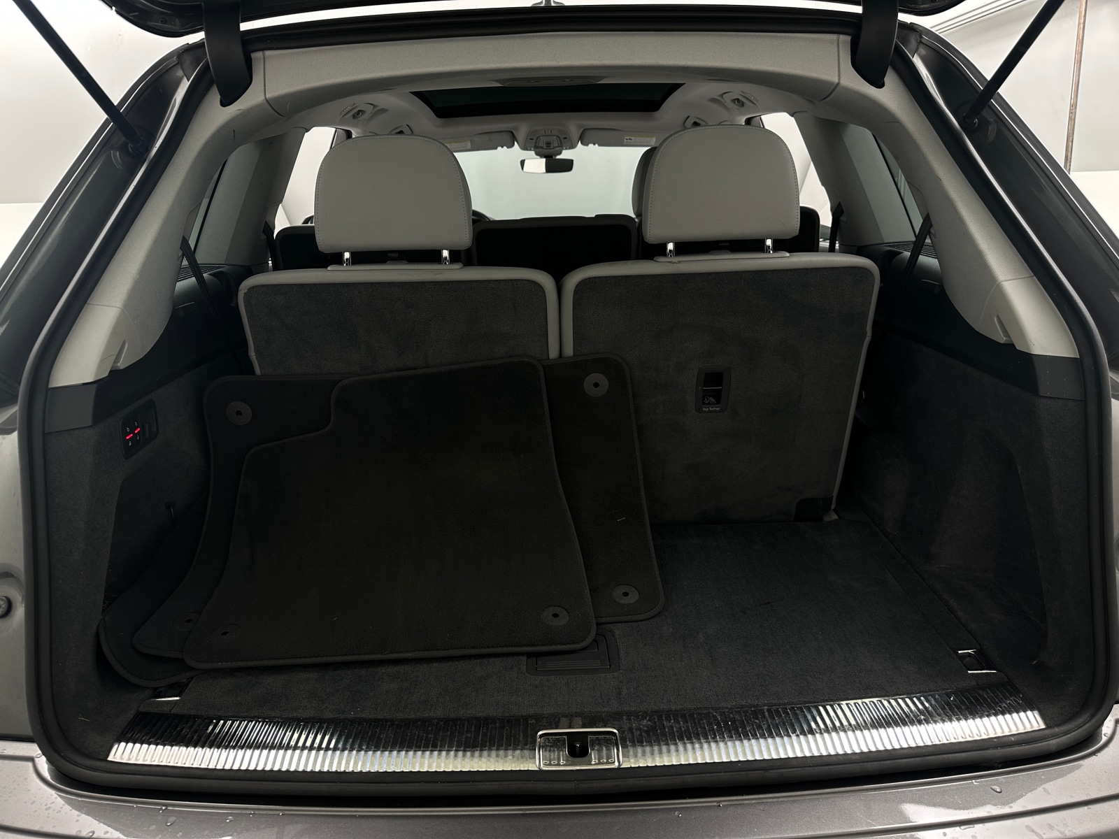 Thumbnail: 2018 Audi Q7 - 6