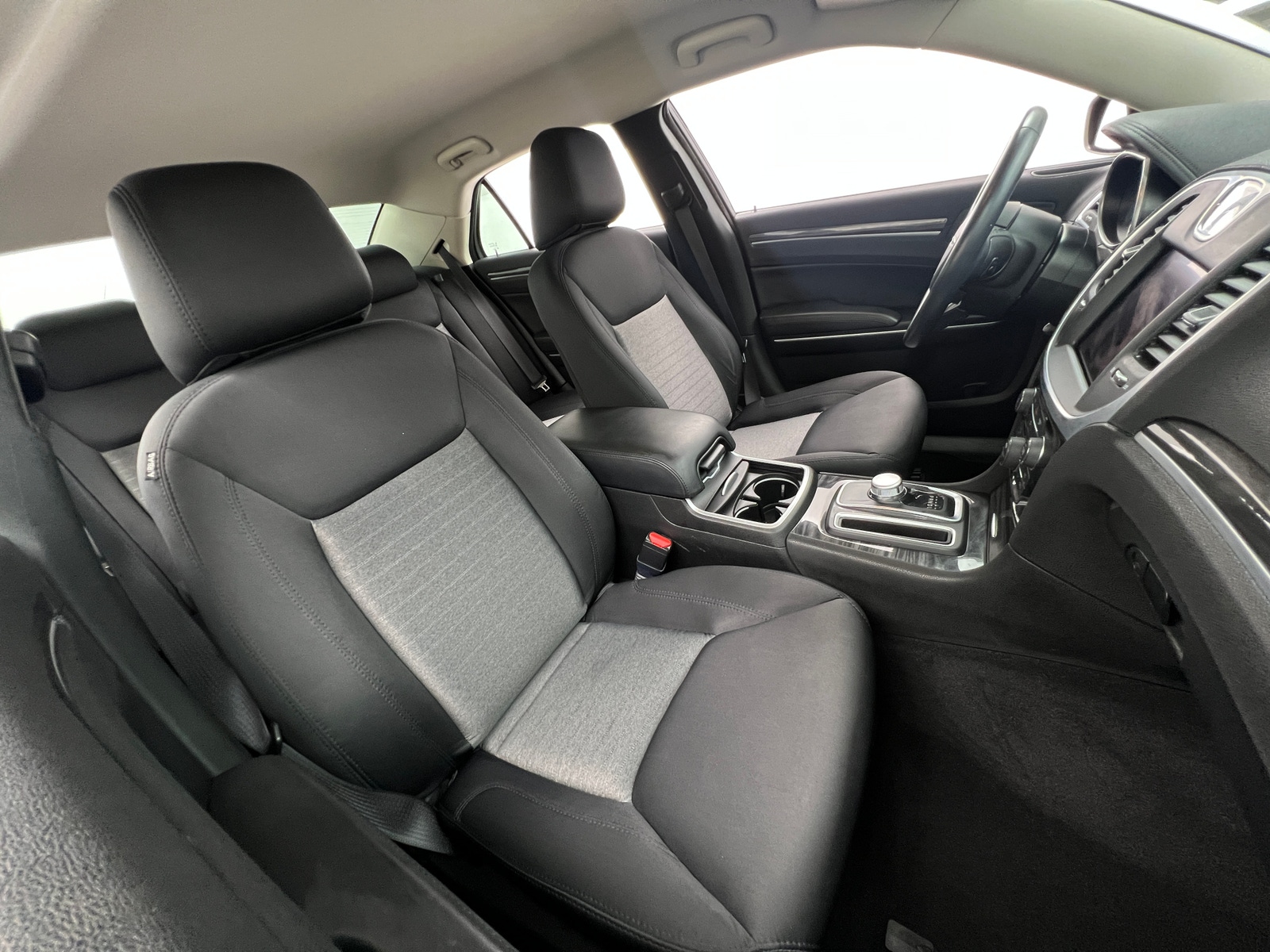 Thumbnail: 2021 Chrysler 300 - 2