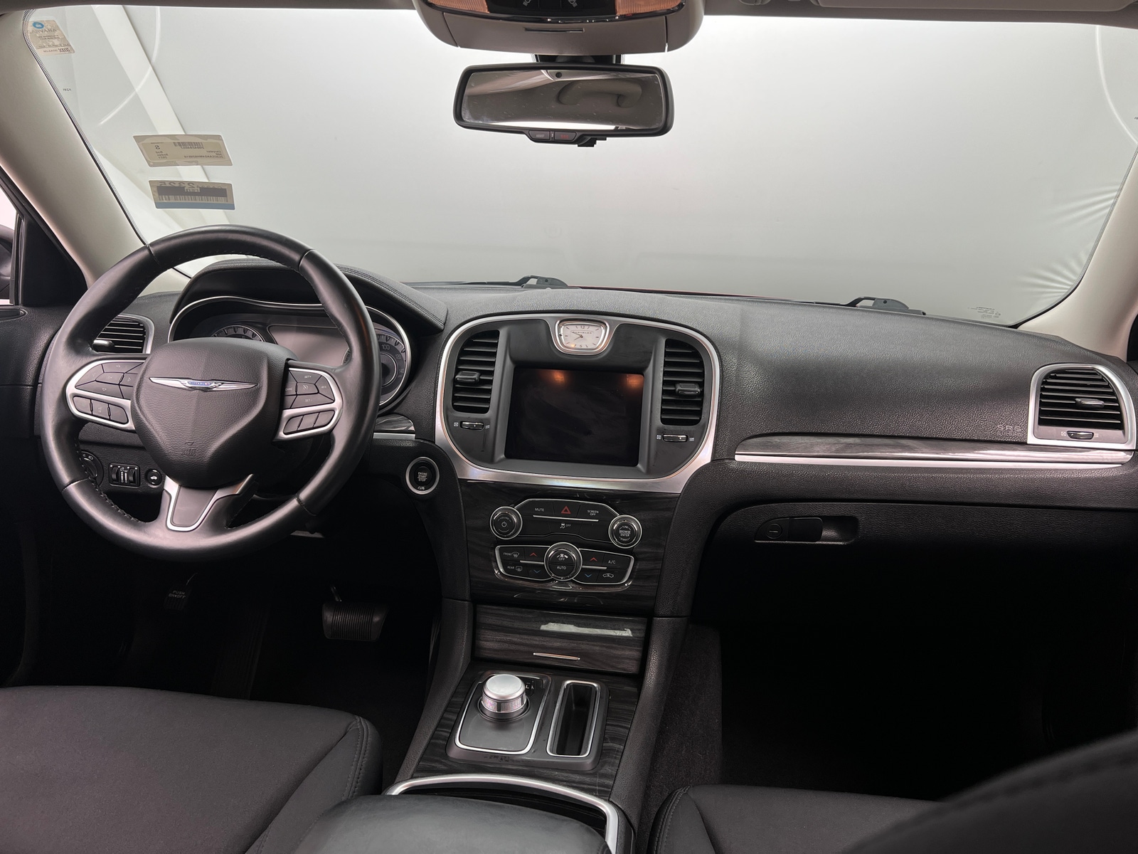 Thumbnail: 2021 Chrysler 300 - 3