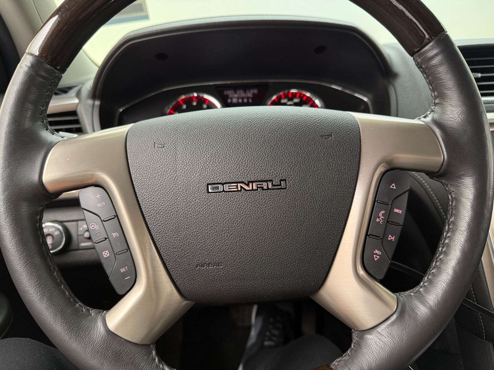 Thumbnail: 2015 GMC Acadia - 4