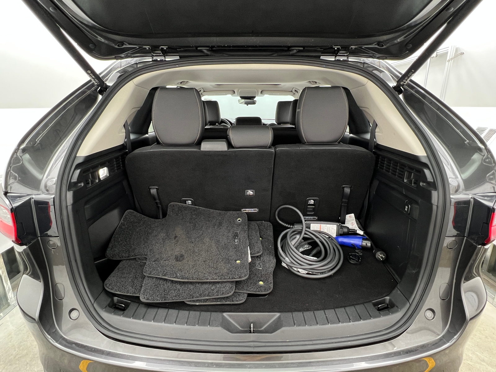 Thumbnail: 2025 Mazda CX-90 - 6