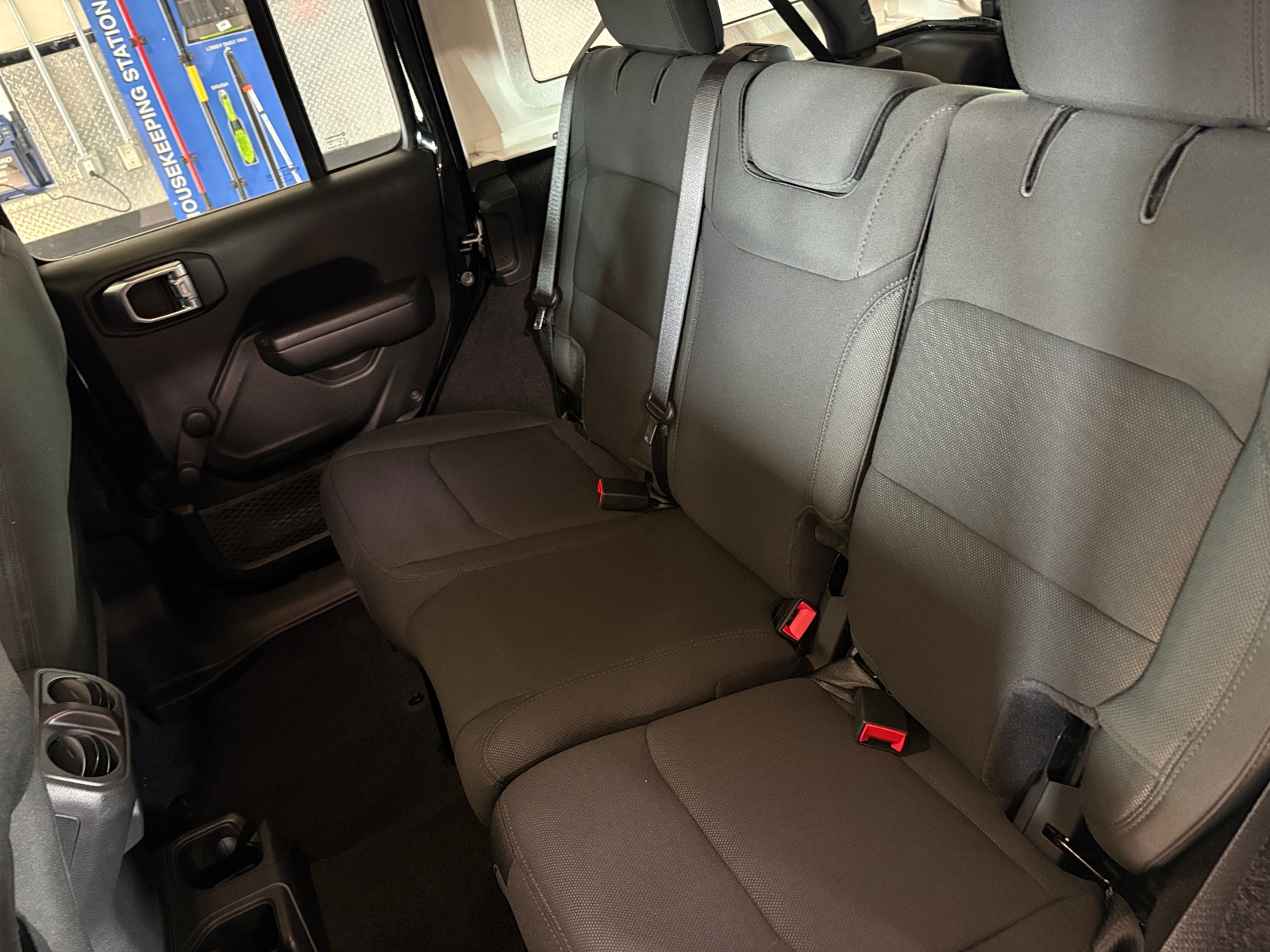 Thumbnail: 2021 Jeep Wrangler - 6