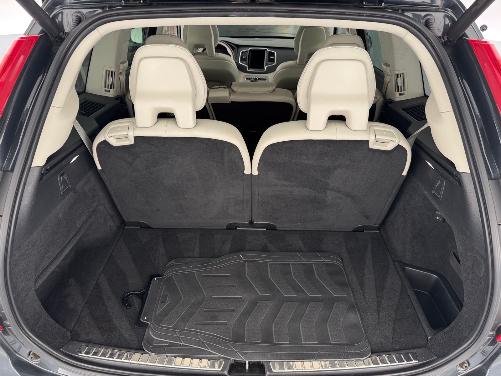 Thumbnail: 2021 Volvo XC90 - 6