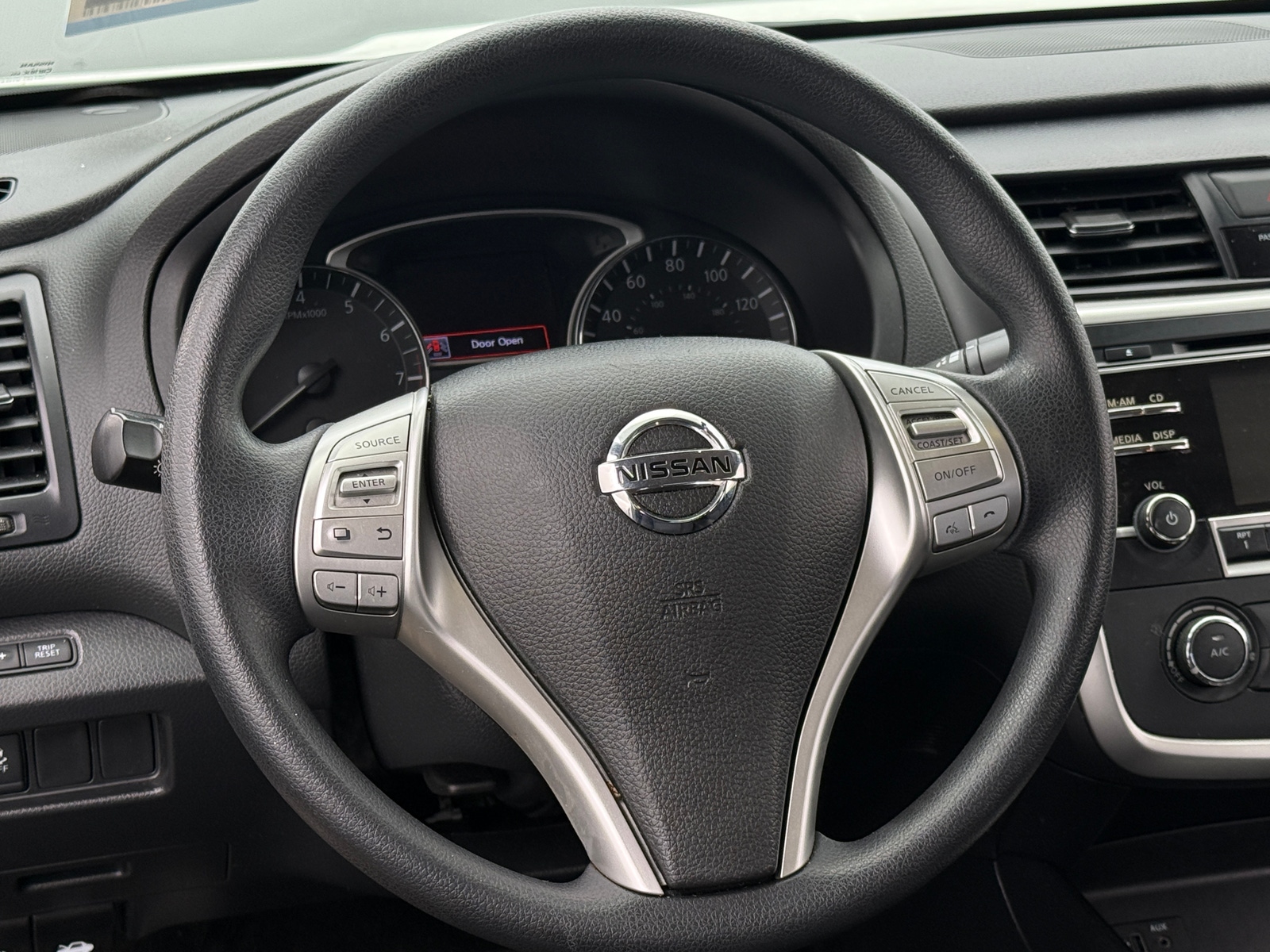 Thumbnail: 2018 Nissan Altima - 5