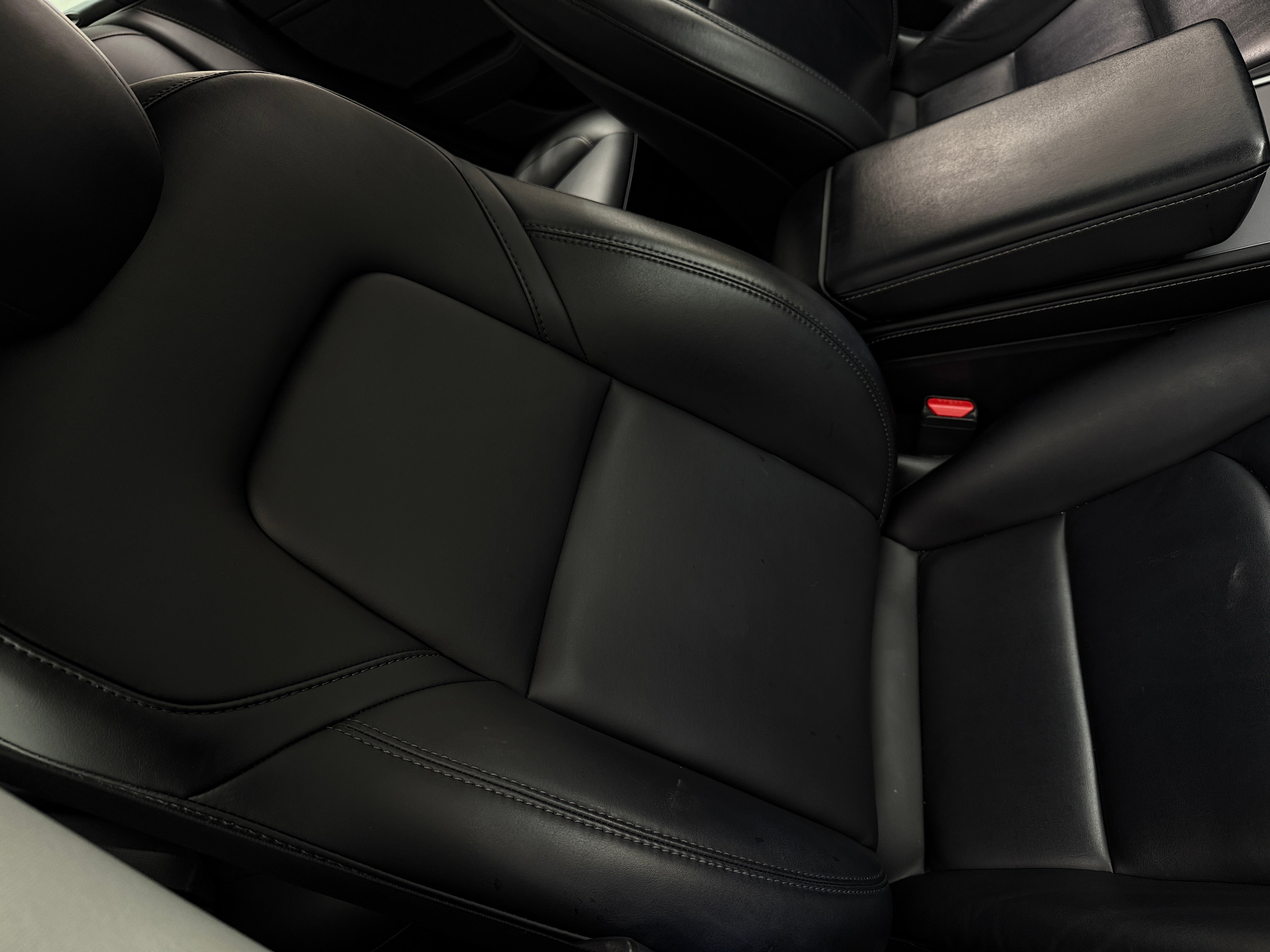 Used 2022 Tesla Model 3 Long Range with VIN 5YJ3E1EB9NF103666 for sale in Oak Creek, WI