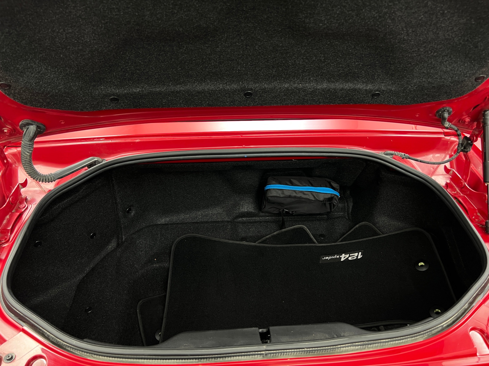 Thumbnail: 2018 Fiat 124 Spider - 5