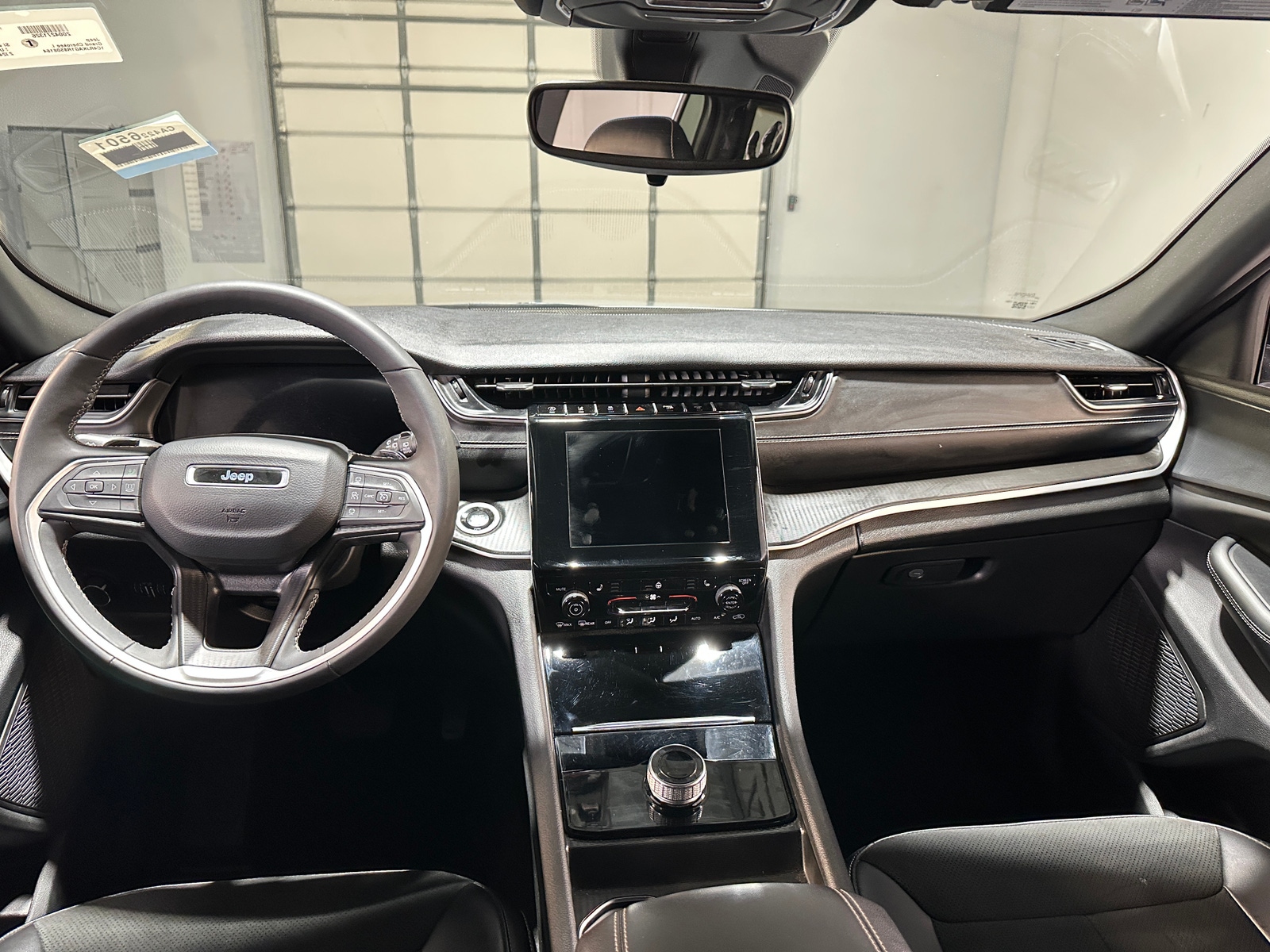 Thumbnail: 2024 Jeep Grand Cherokee L - 3