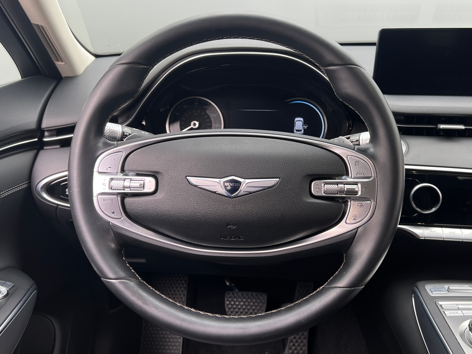 Thumbnail: 2022 Genesis GV70 - 4