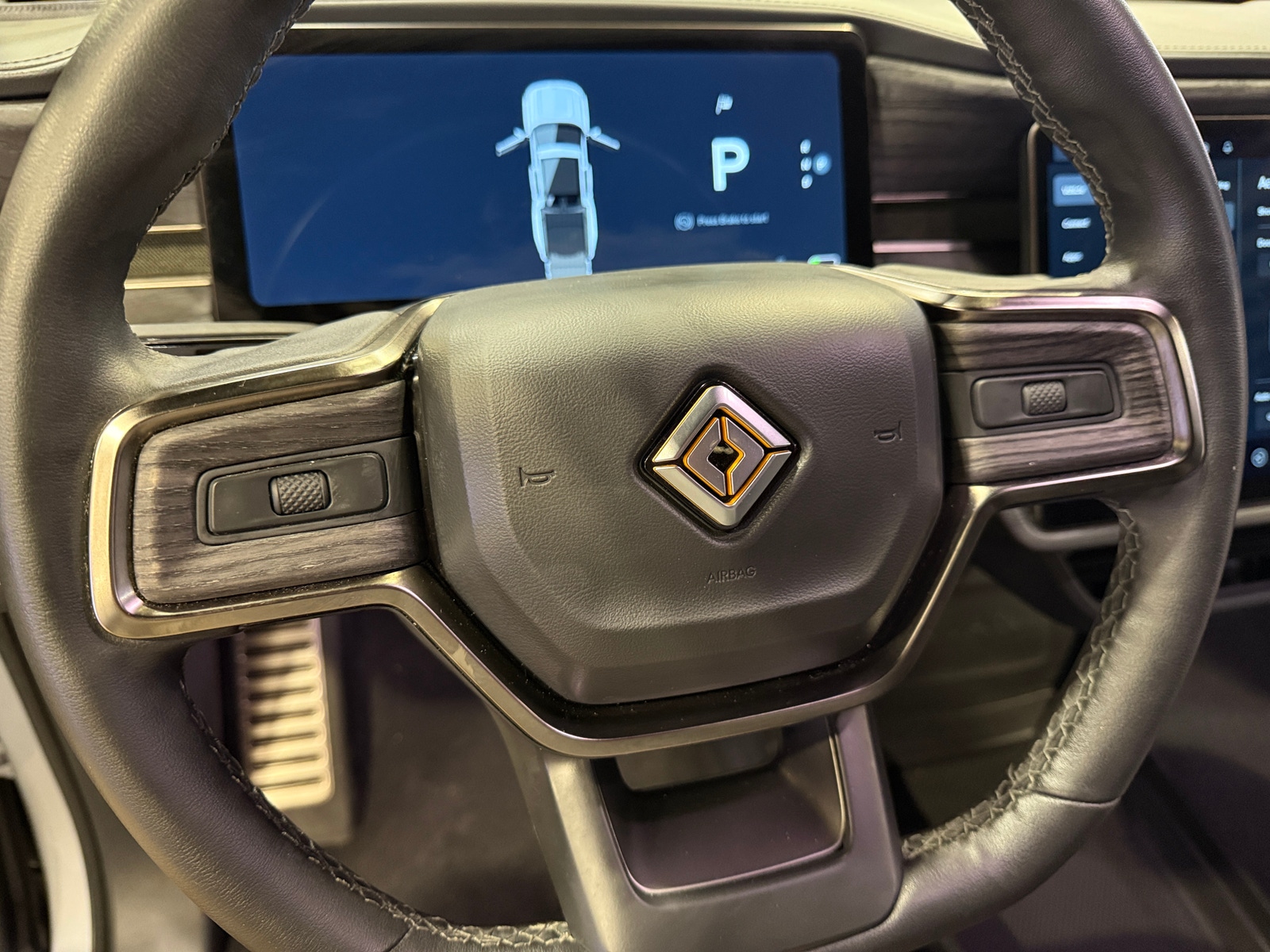 Thumbnail: 2022 Rivian R1T - 4