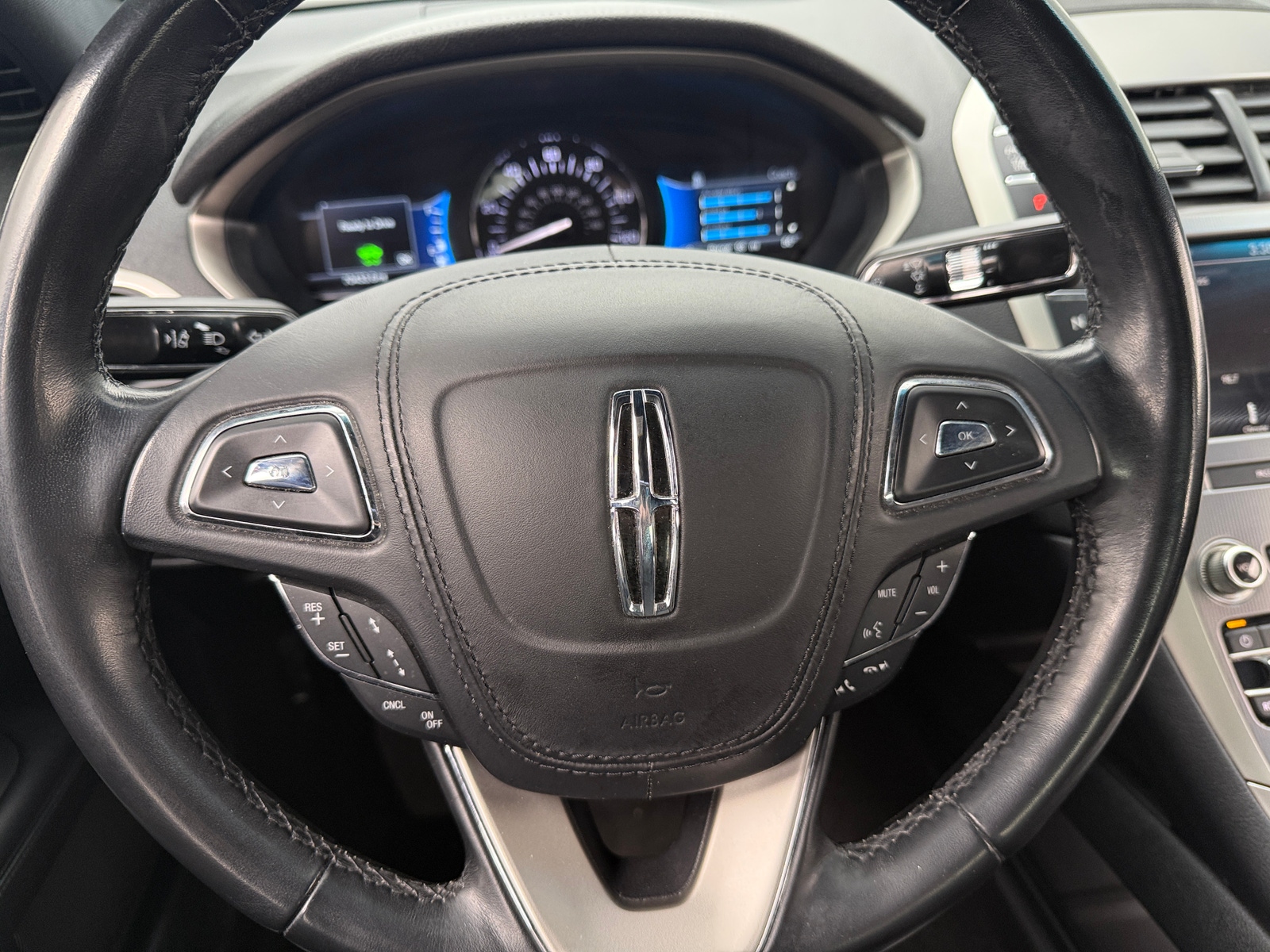 Thumbnail: 2019 Lincoln MKZ - 4