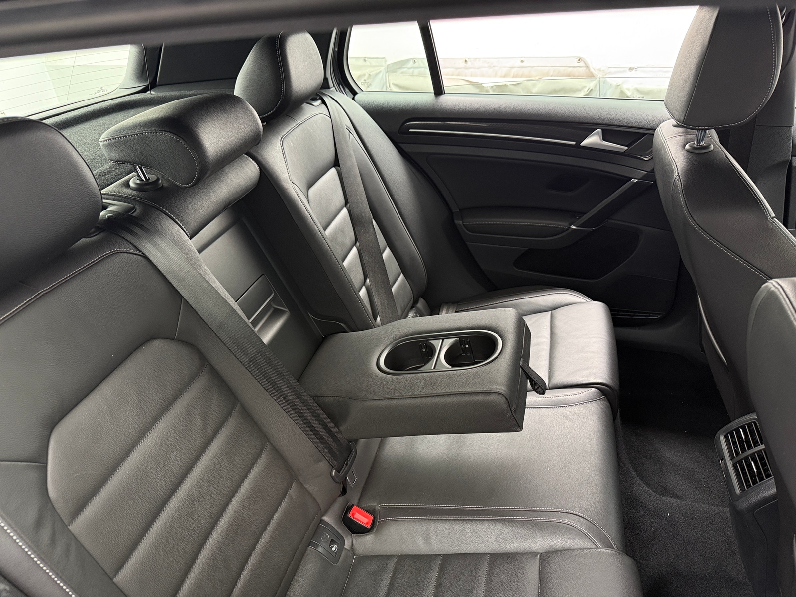 Thumbnail: 2016 Volkswagen Golf - 5