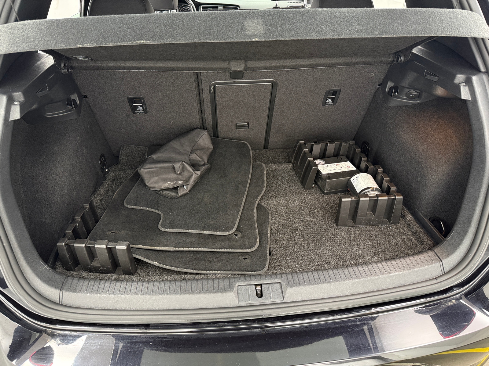 Thumbnail: 2016 Volkswagen Golf - 6