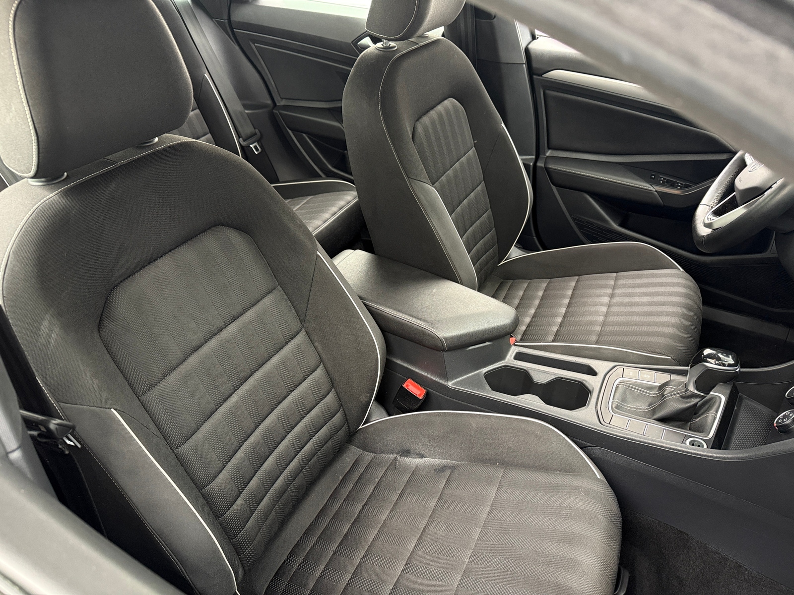 Thumbnail: 2024 Volkswagen Jetta - 2