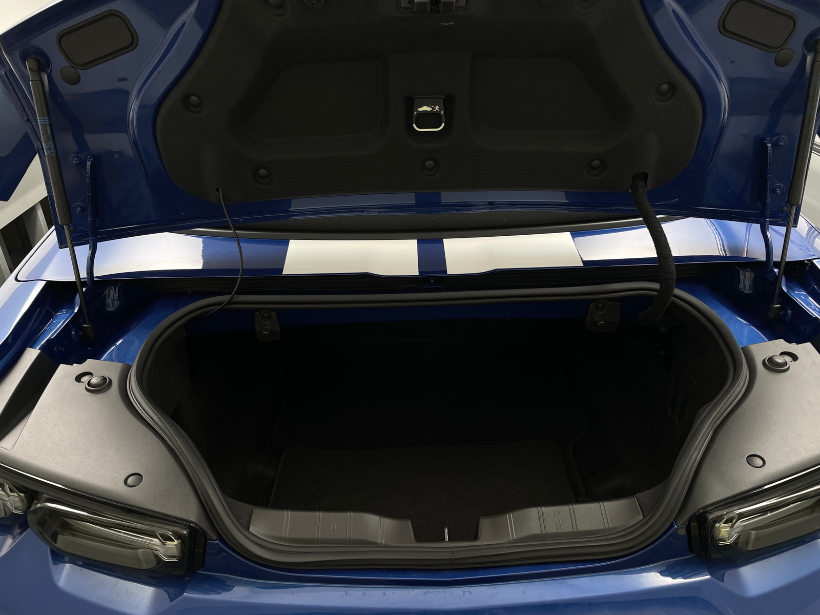 Thumbnail: 2023 Chevrolet Camaro - 6