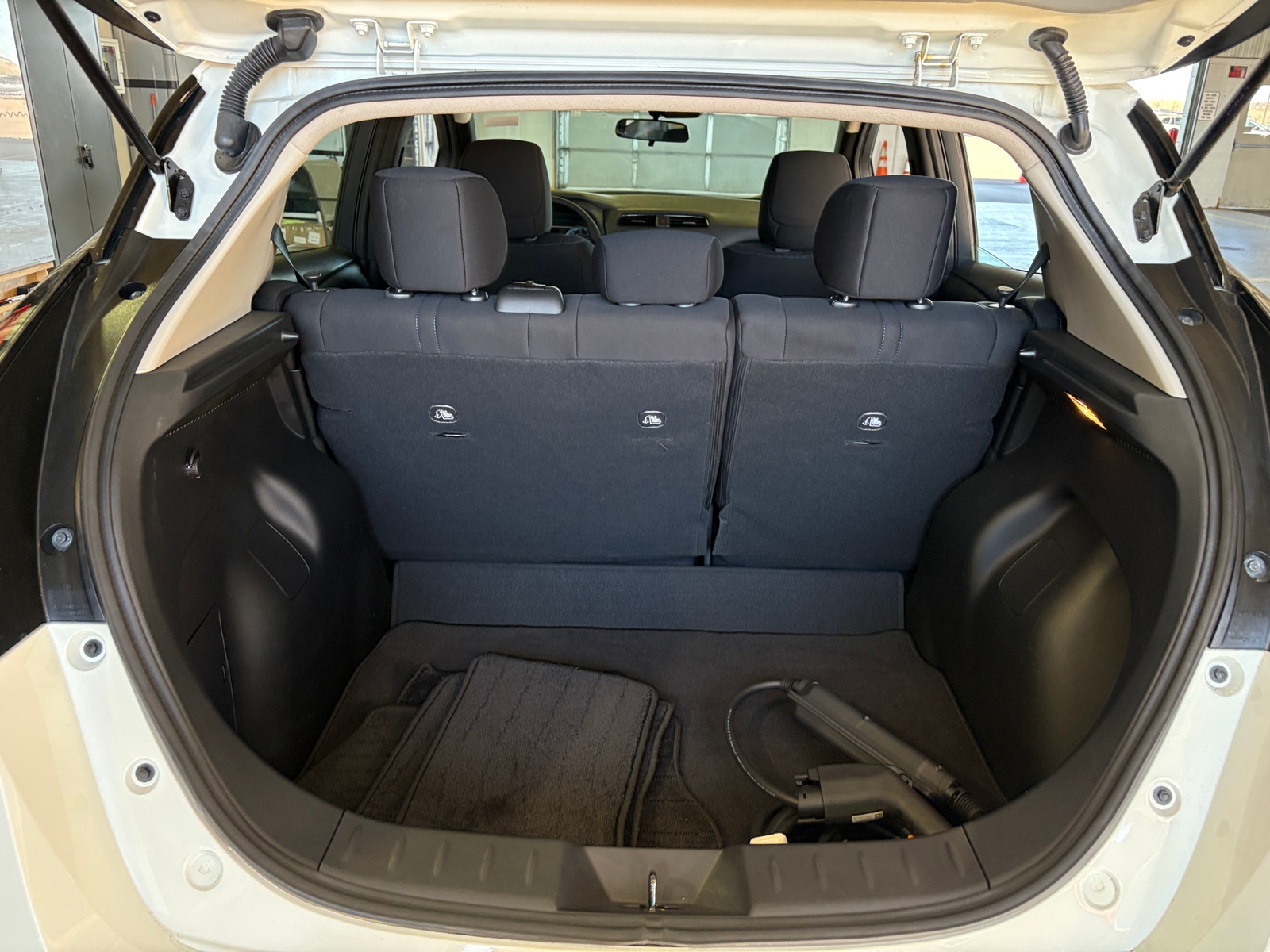 Thumbnail: 2025 Nissan Leaf - 7