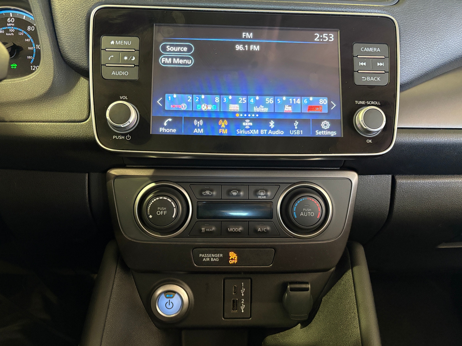 Thumbnail: 2025 Nissan Leaf - 4