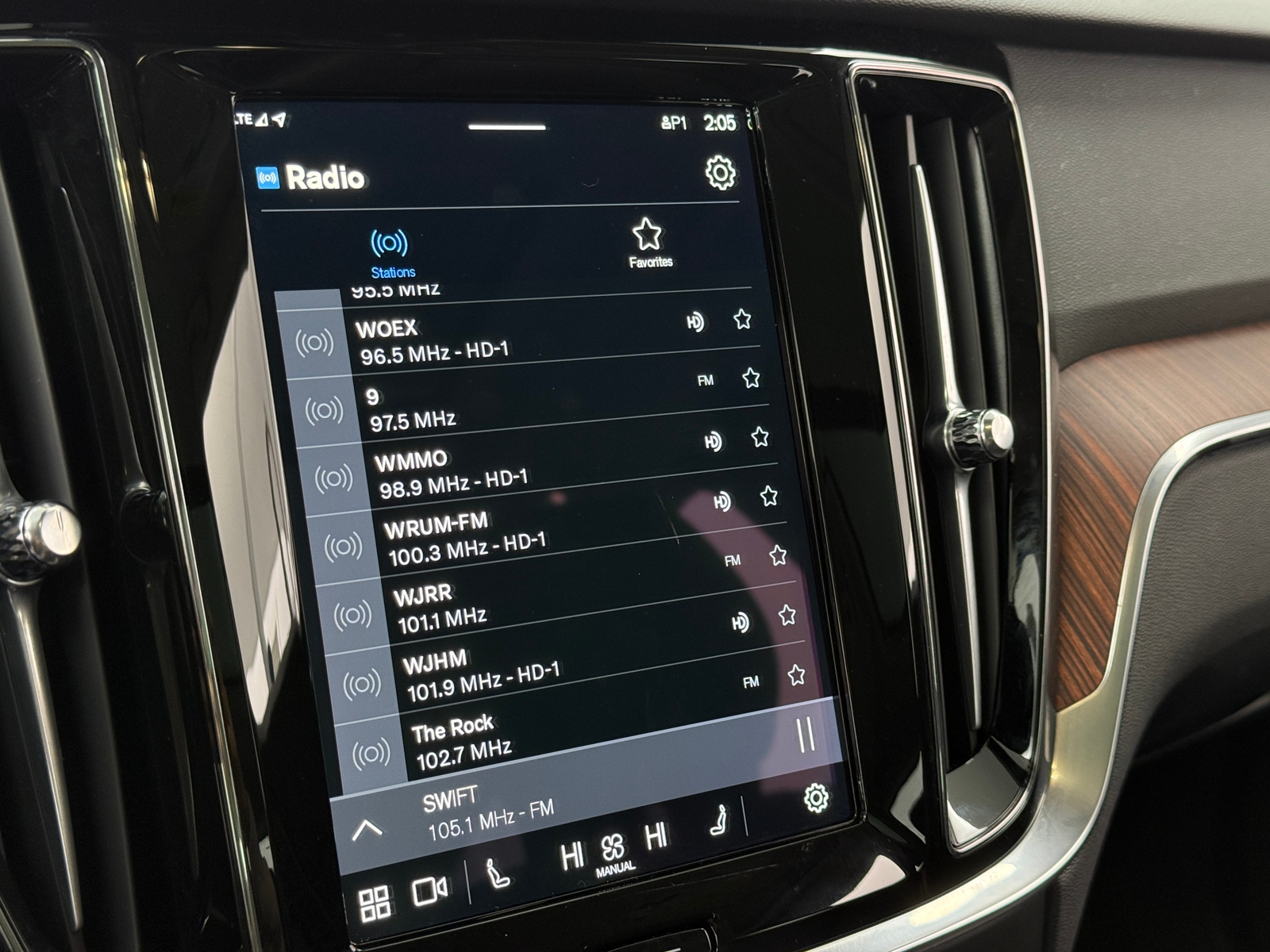 Thumbnail: 2025 Volvo V60 - 3