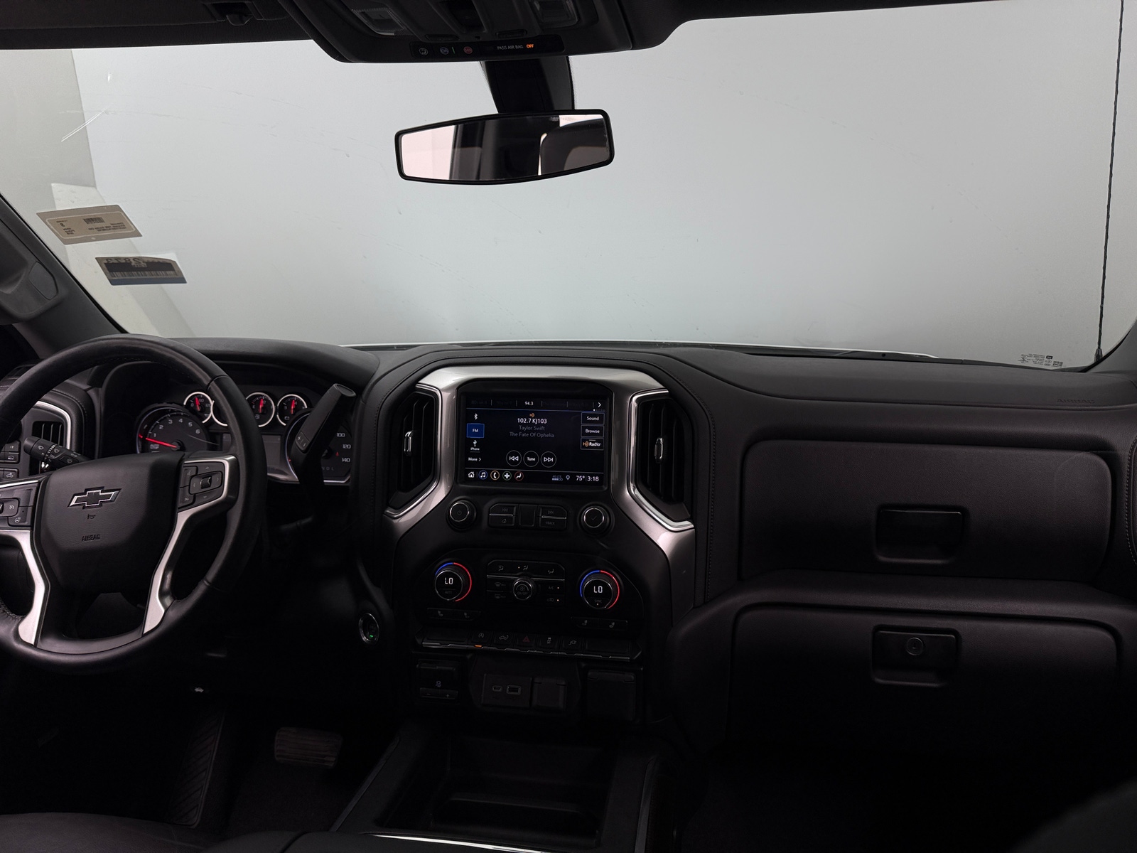 Thumbnail: 2019 Chevrolet Silverado 1500 - 2