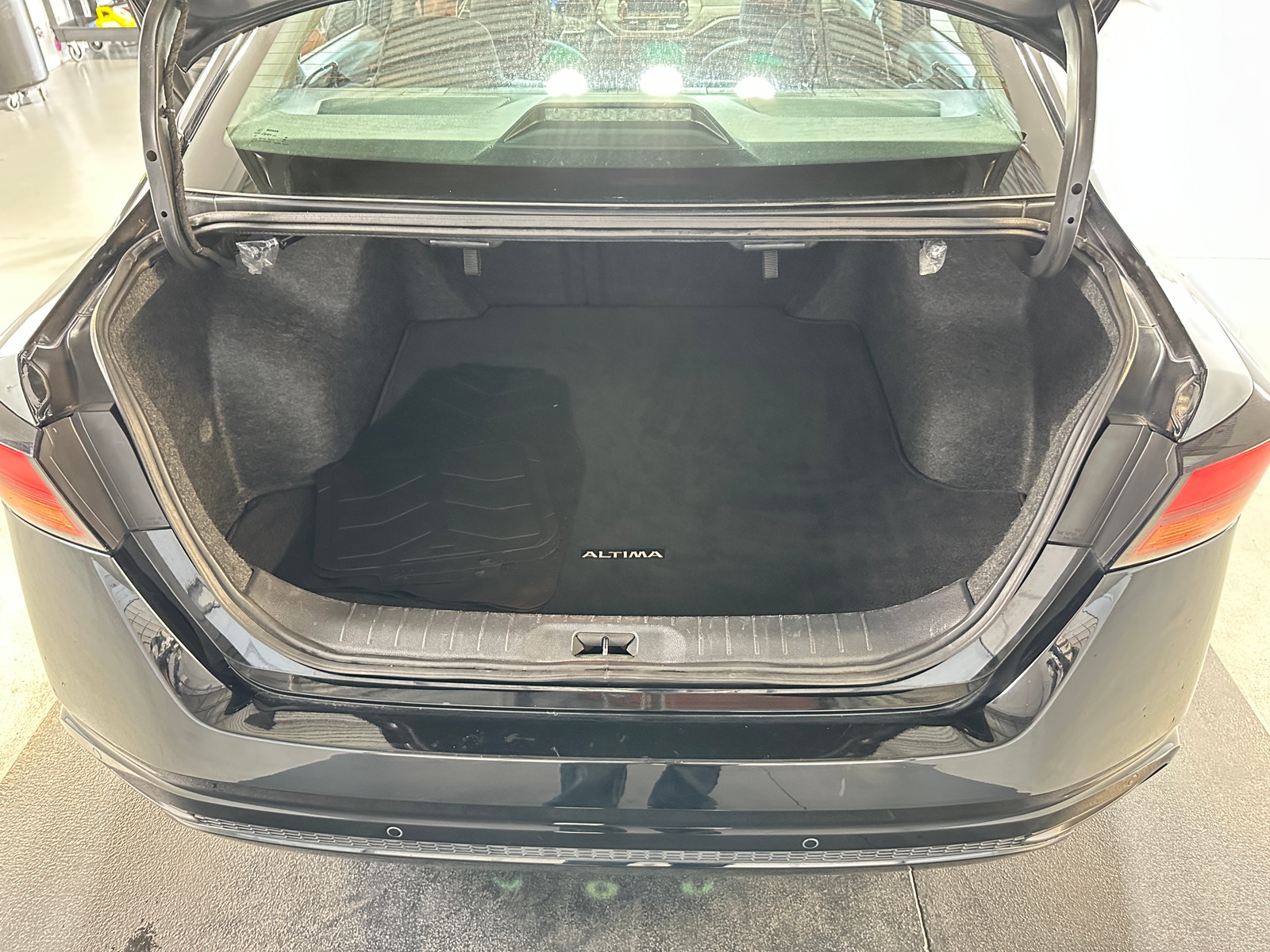 Thumbnail: 2024 Nissan Altima - 7