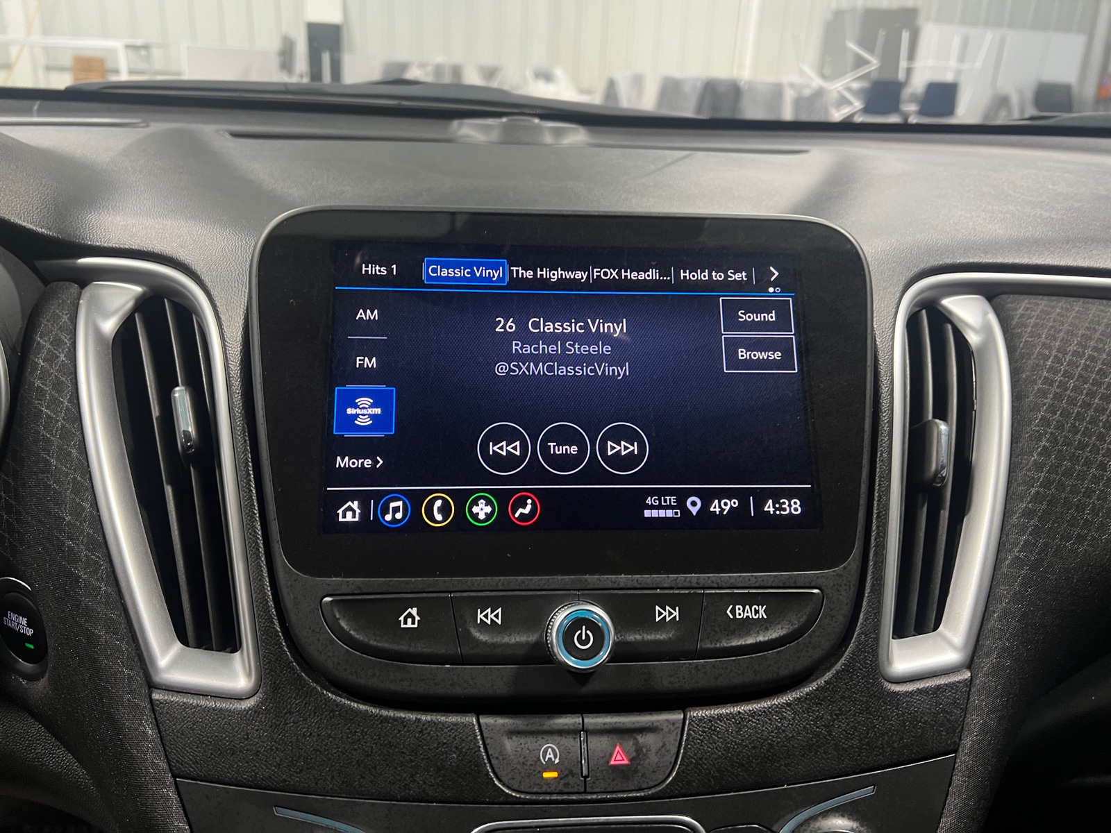 Thumbnail: 2024 Chevrolet Malibu - 4