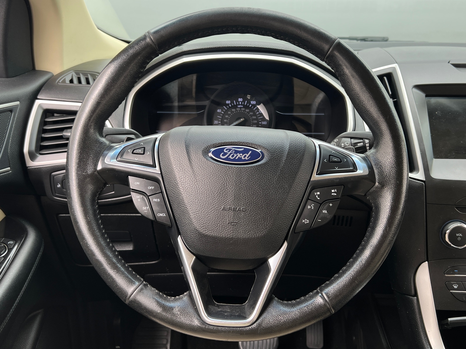 Thumbnail: 2017 Ford Edge - 4