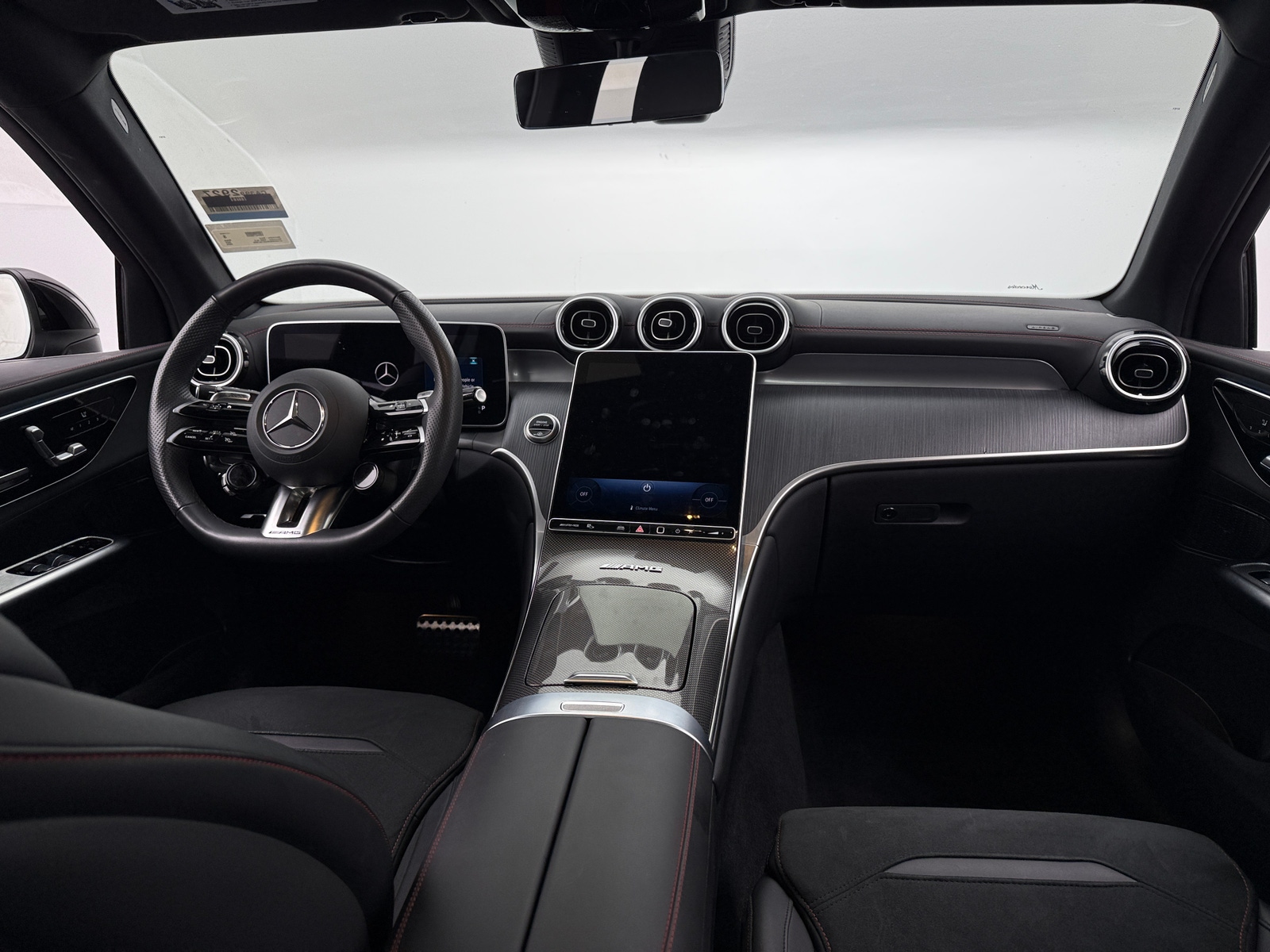 Thumbnail: 2025 Mercedes-Benz GLC - 2