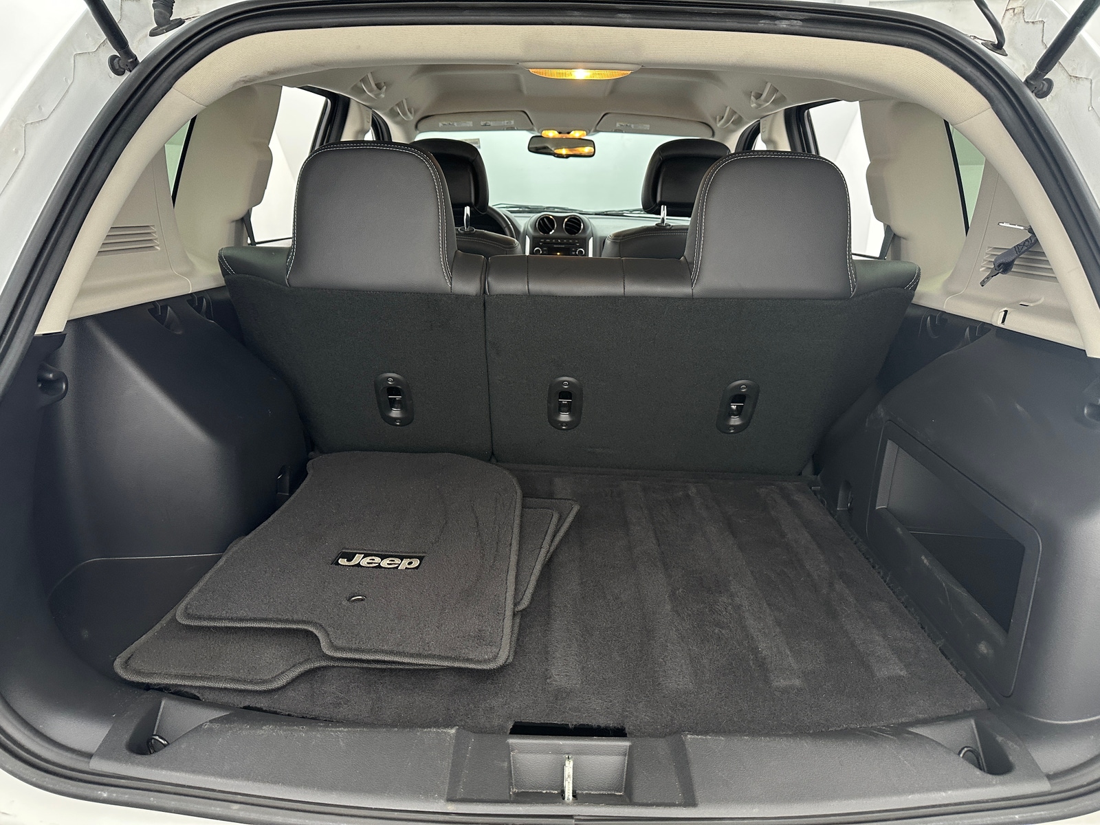 Thumbnail: 2015 Jeep Compass - 6