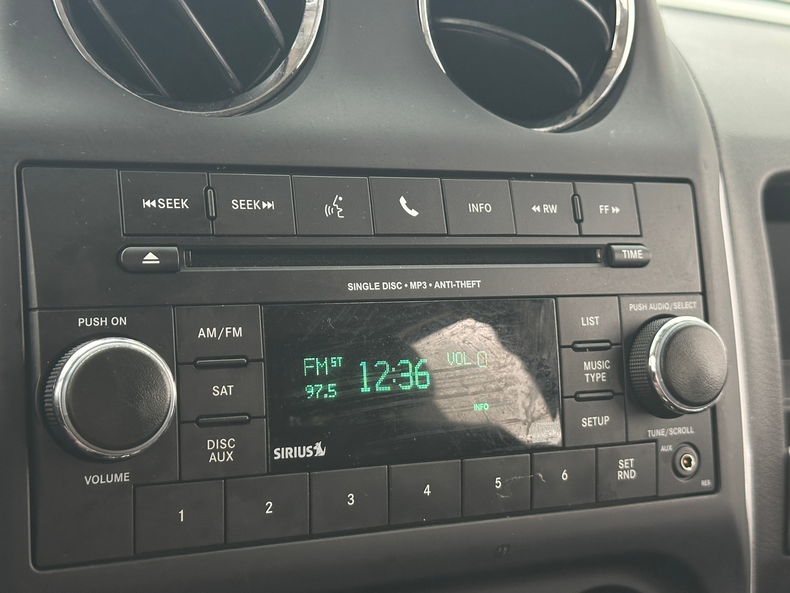 Thumbnail: 2015 Jeep Compass - 3