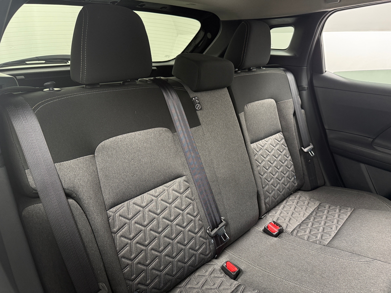 Thumbnail: 2025 Nissan Kicks - 6