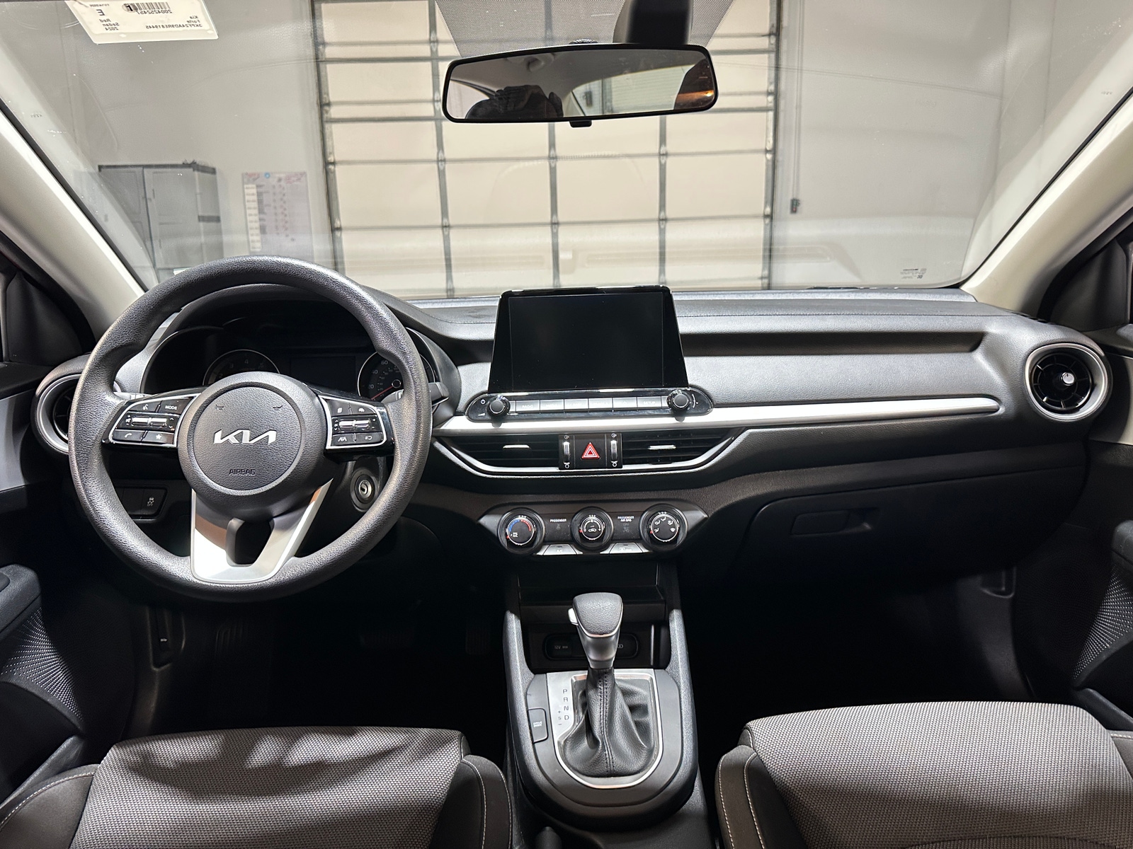 Thumbnail: 2024 Kia Forte - 3