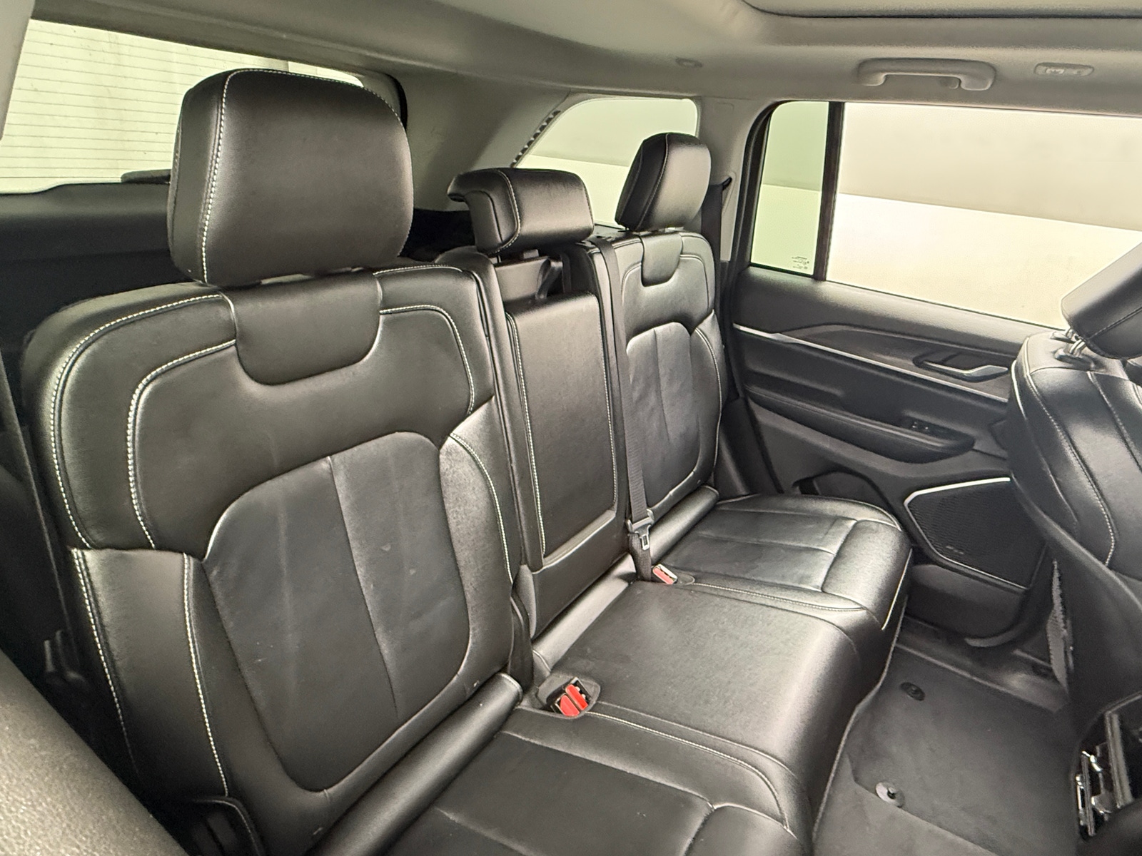 Thumbnail: 2022 Jeep Grand Cherokee - 5