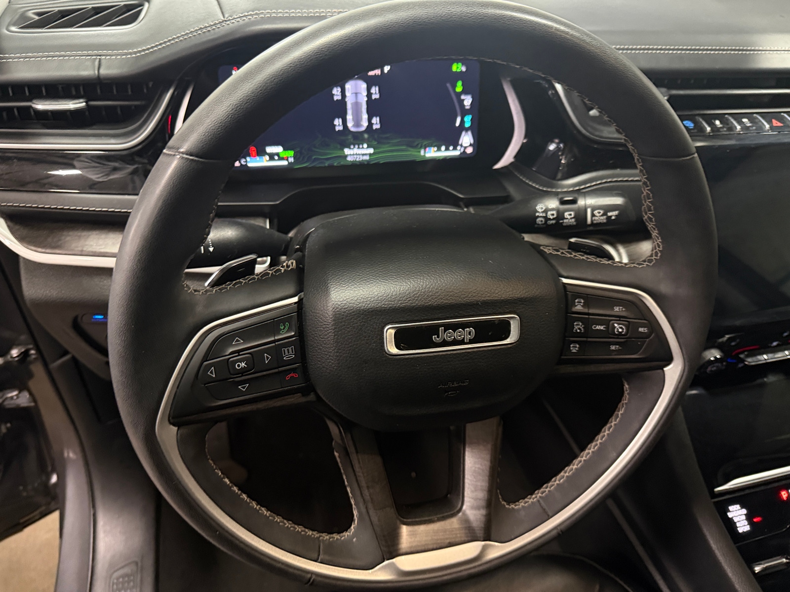 Thumbnail: 2022 Jeep Grand Cherokee - 4