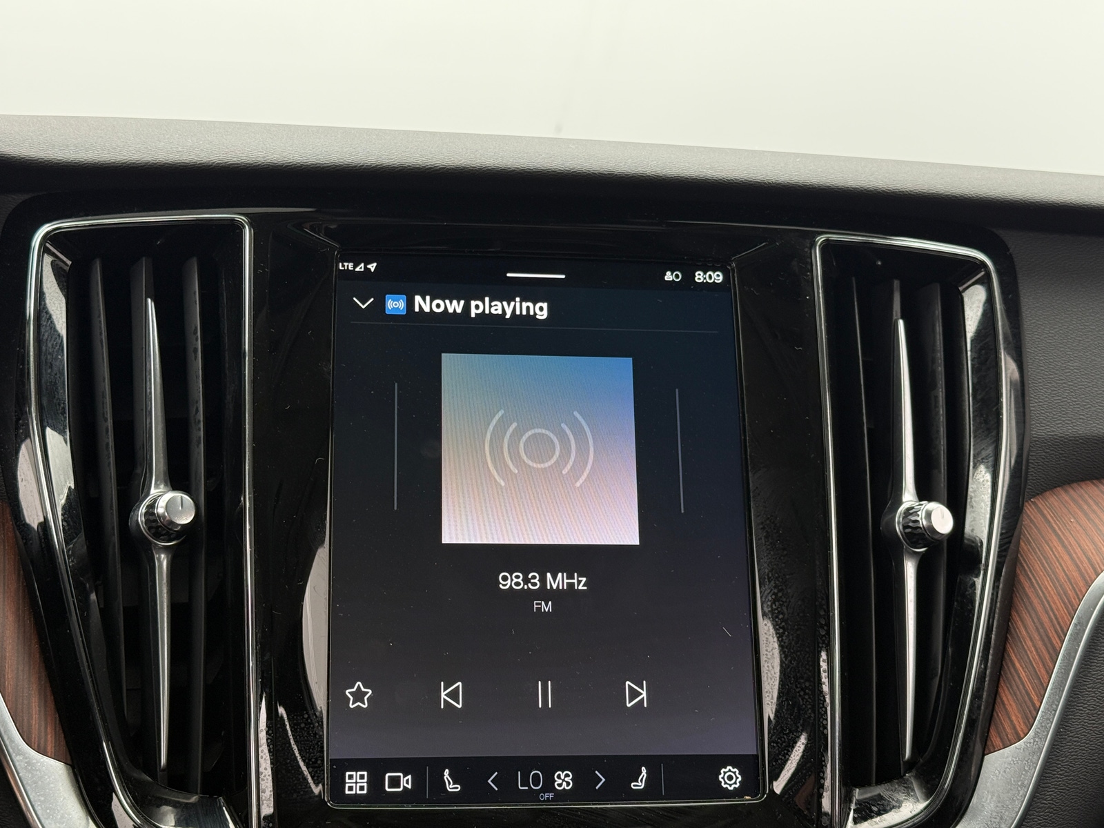 Thumbnail: 2025 Volvo V60 - 3