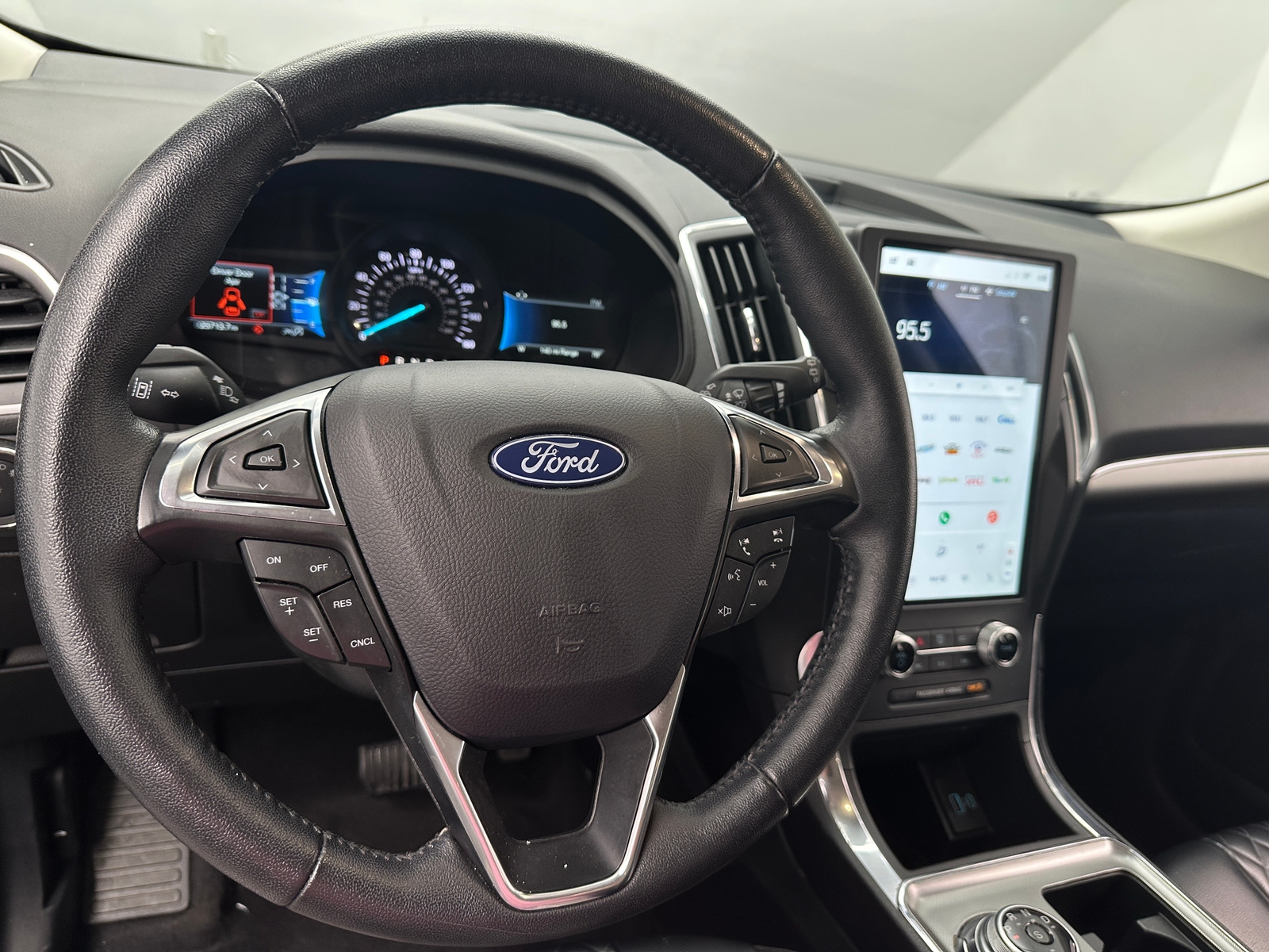 Thumbnail: 2024 Ford Edge - 4