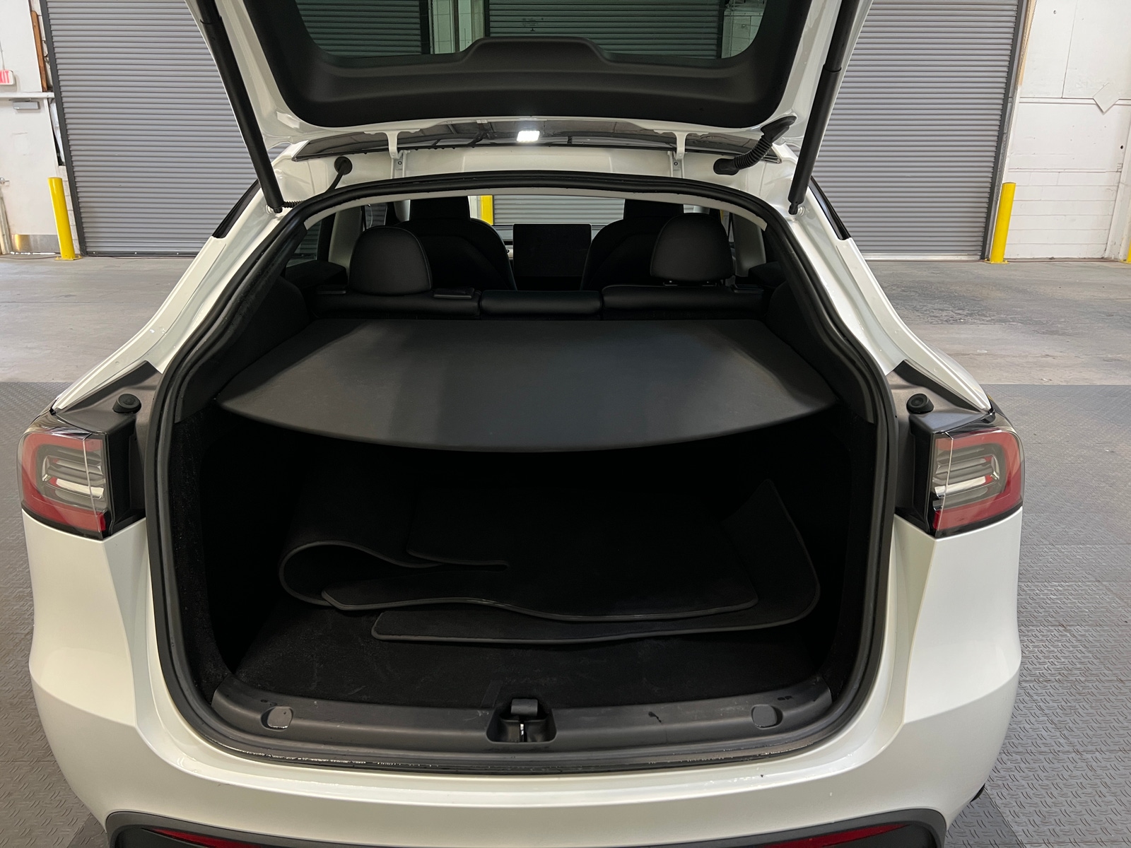 Thumbnail: 2023 Tesla Model Y - 6