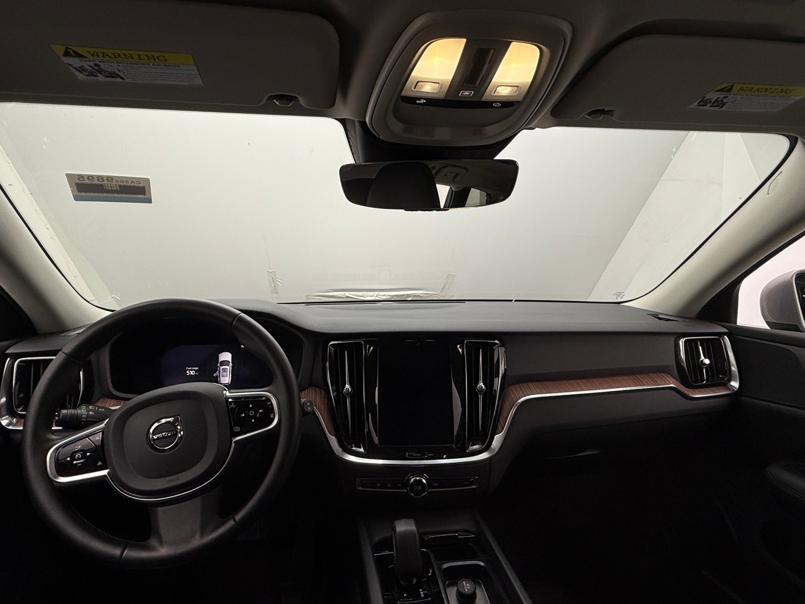 Thumbnail: 2025 Volvo V60 - 2