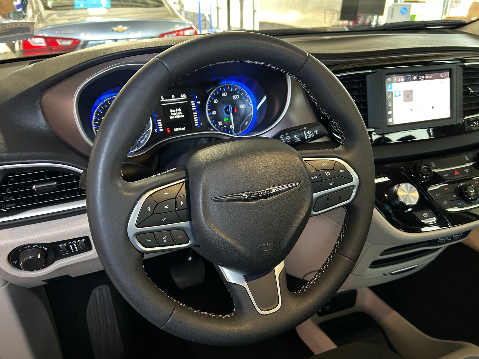 Thumbnail: 2024 Chrysler Voyager - 5