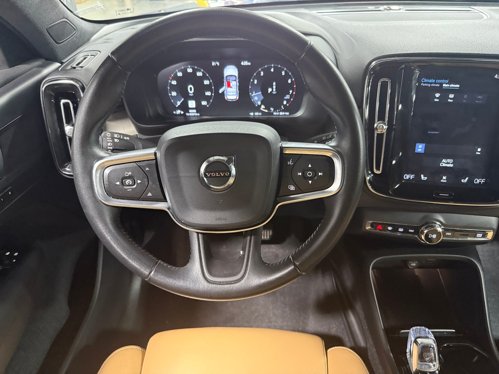 Thumbnail: 2020 Volvo XC40 - 4