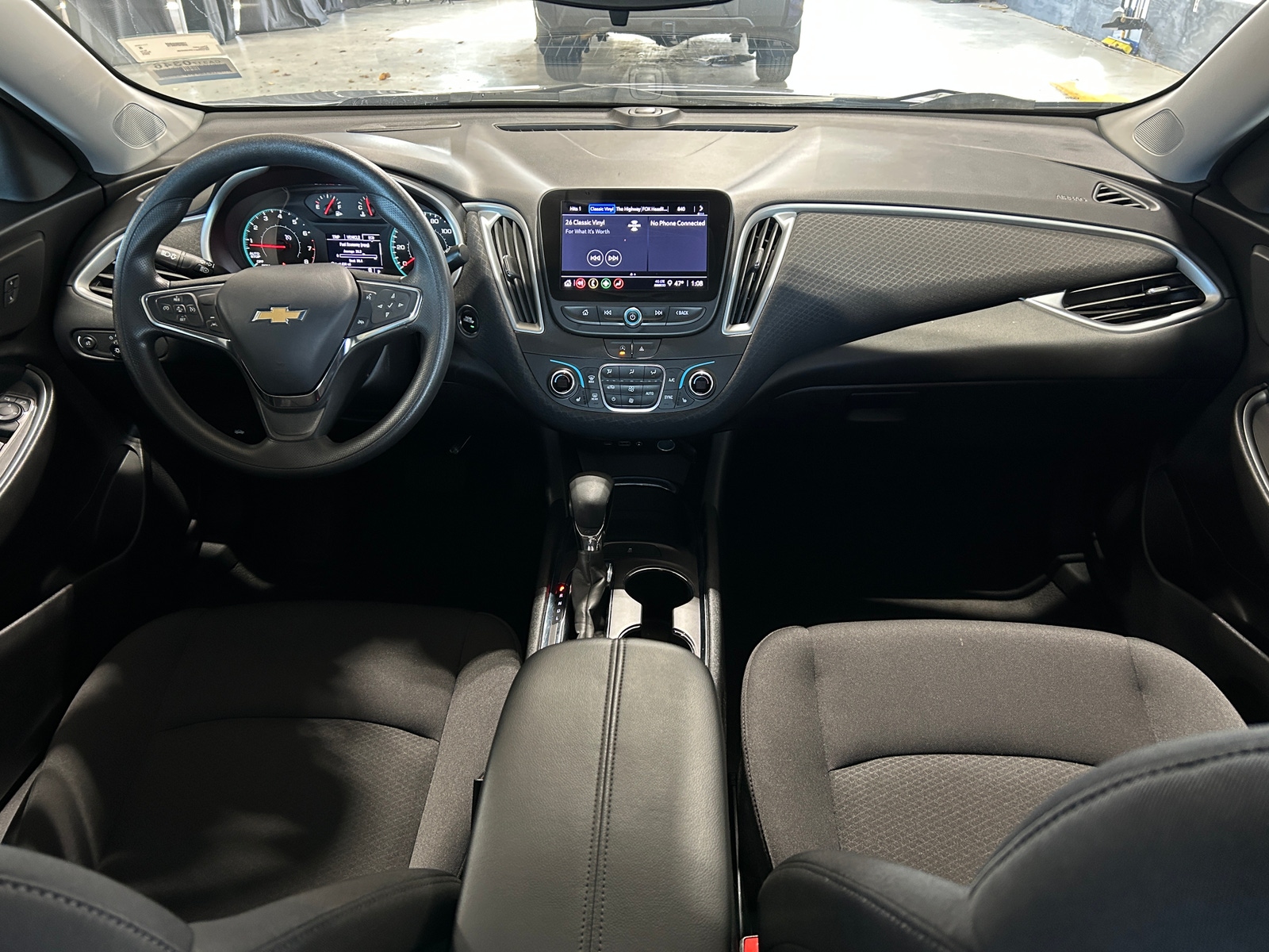 Thumbnail: 2023 Chevrolet Malibu - 3