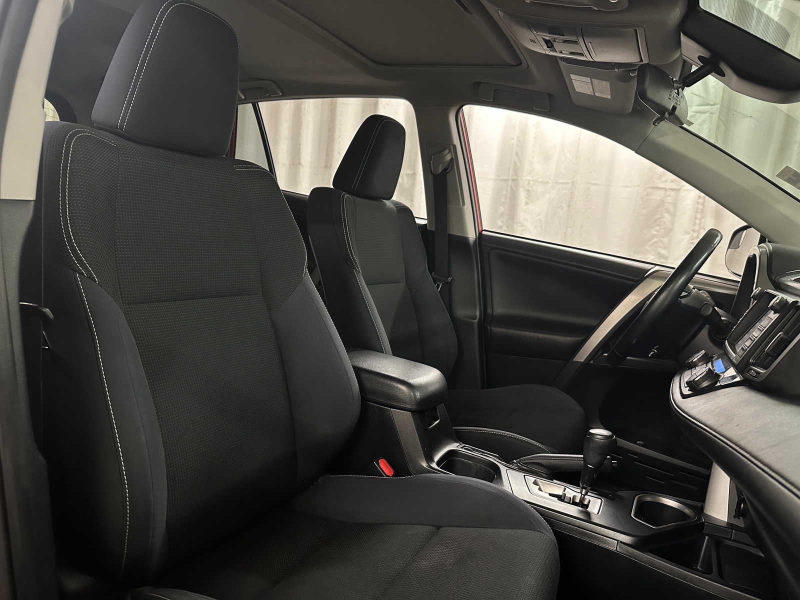 Thumbnail: 2017 Toyota RAV4 - 2