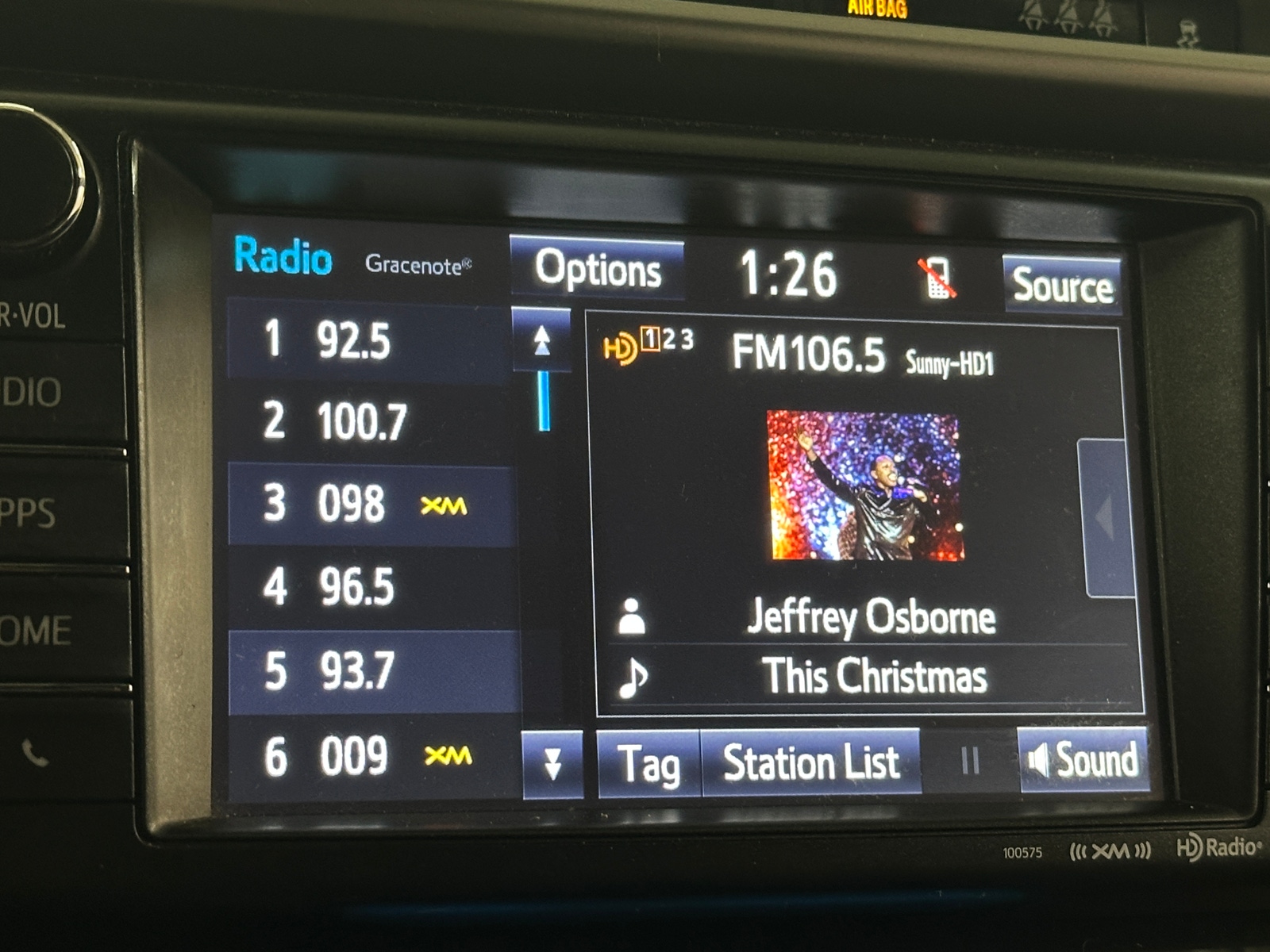 Thumbnail: 2017 Toyota RAV4 - 4