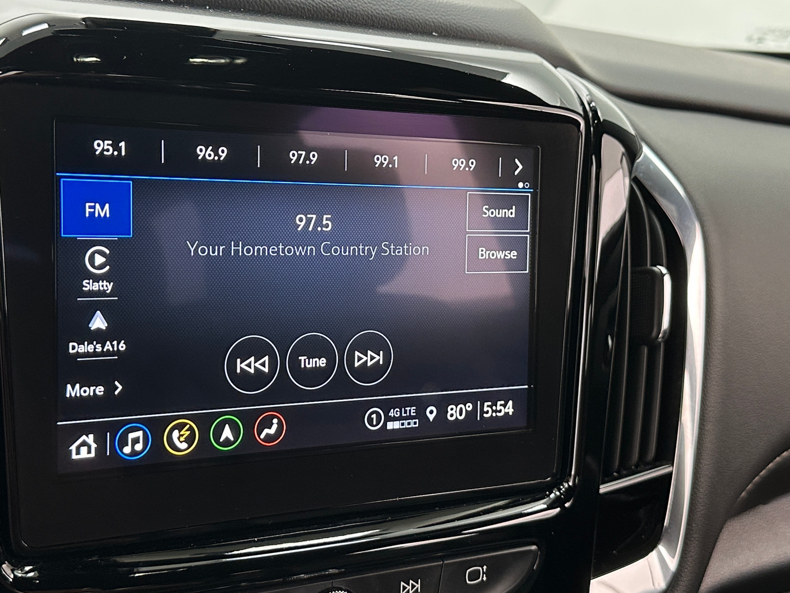 Thumbnail: 2023 Chevrolet Traverse - 3