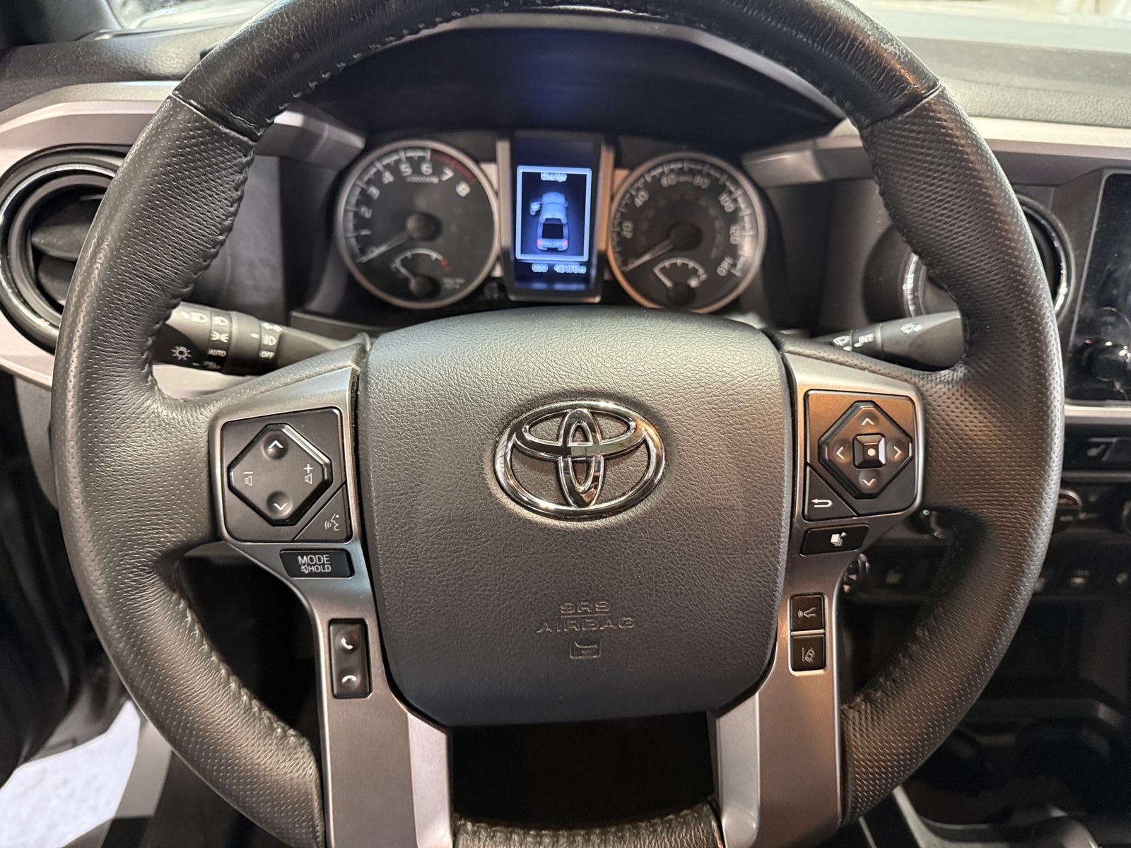 Thumbnail: 2019 Toyota Tacoma - 4