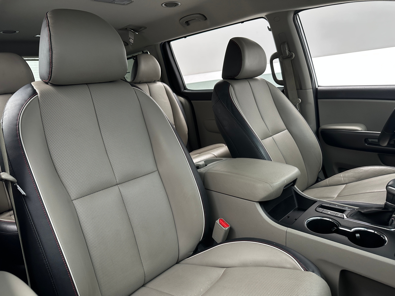 Thumbnail: 2020 Kia Sedona - 2