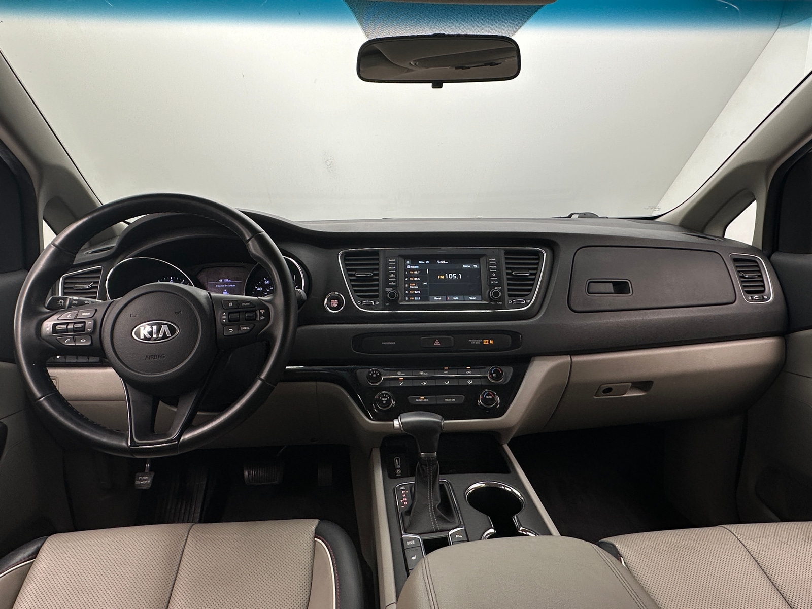 Thumbnail: 2020 Kia Sedona - 3