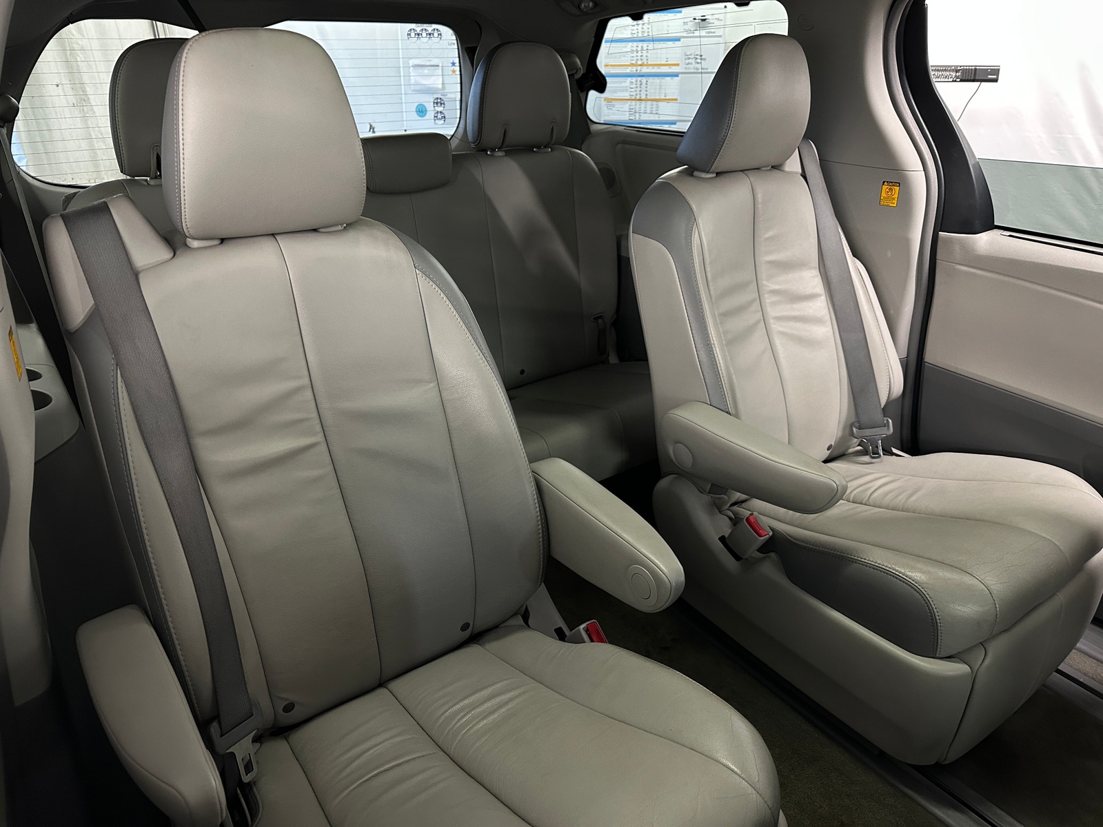 Thumbnail: 2013 Toyota Sienna - 5