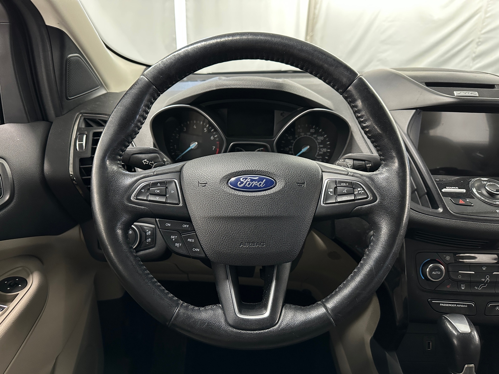 Thumbnail: 2017 Ford Escape - 4