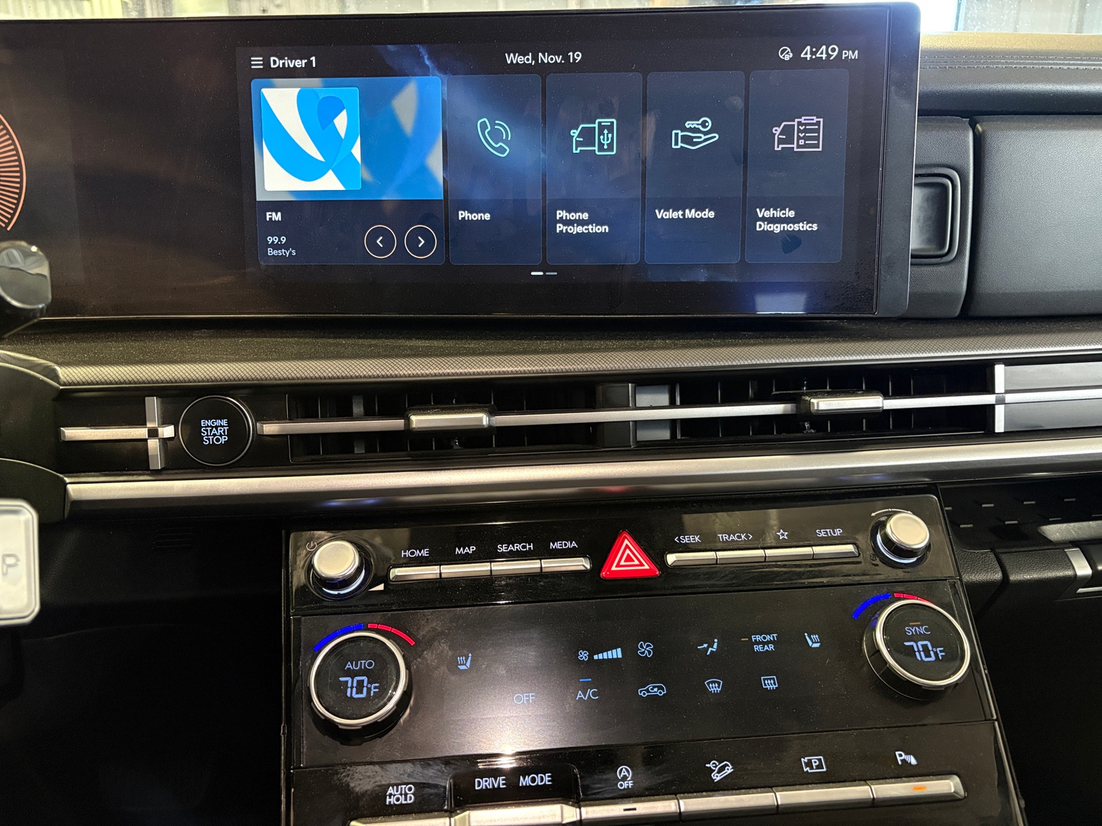 Thumbnail: 2025 Hyundai Santa Fe - 3