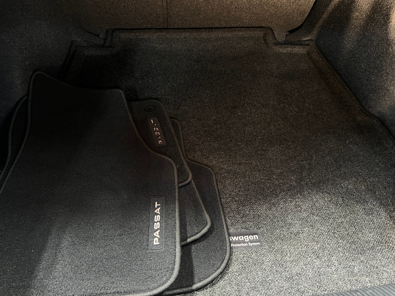 Thumbnail: 2022 Volkswagen Passat - 6