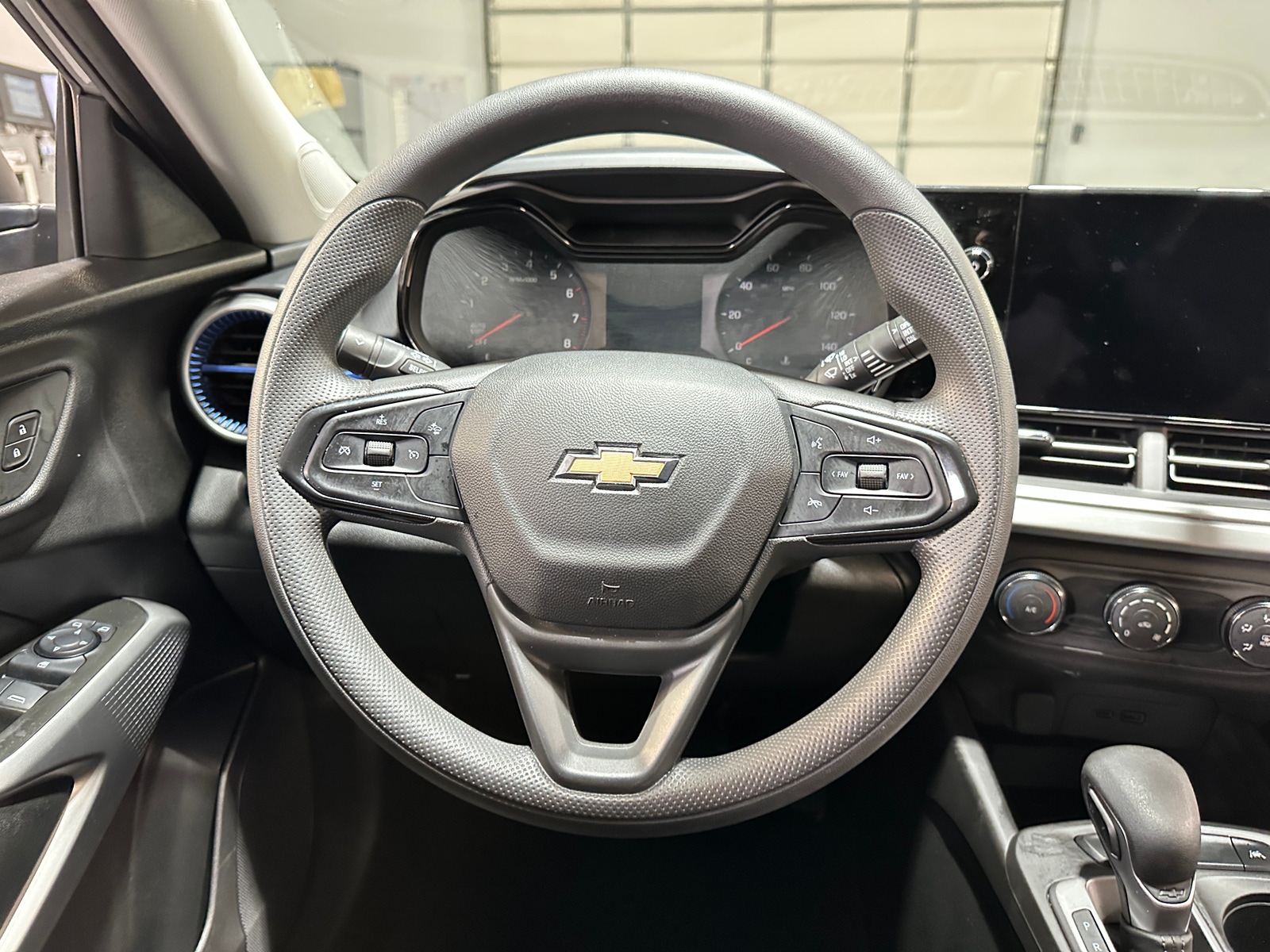 Thumbnail: 2024 Chevrolet Trax - 5